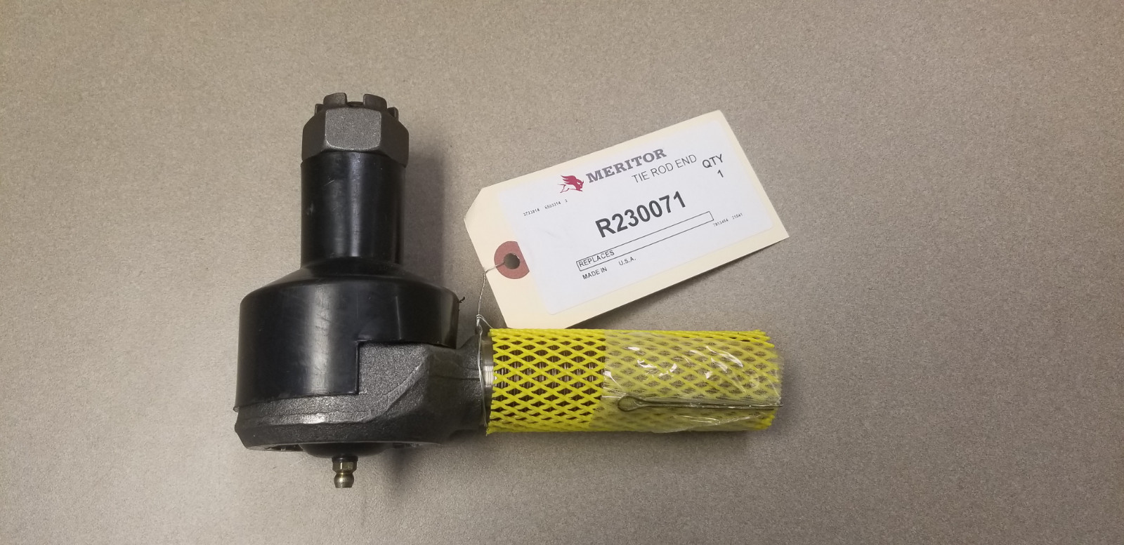 R230071 - OEM MERITOR, LH, TIE ROD END *** WITHOUT BOX