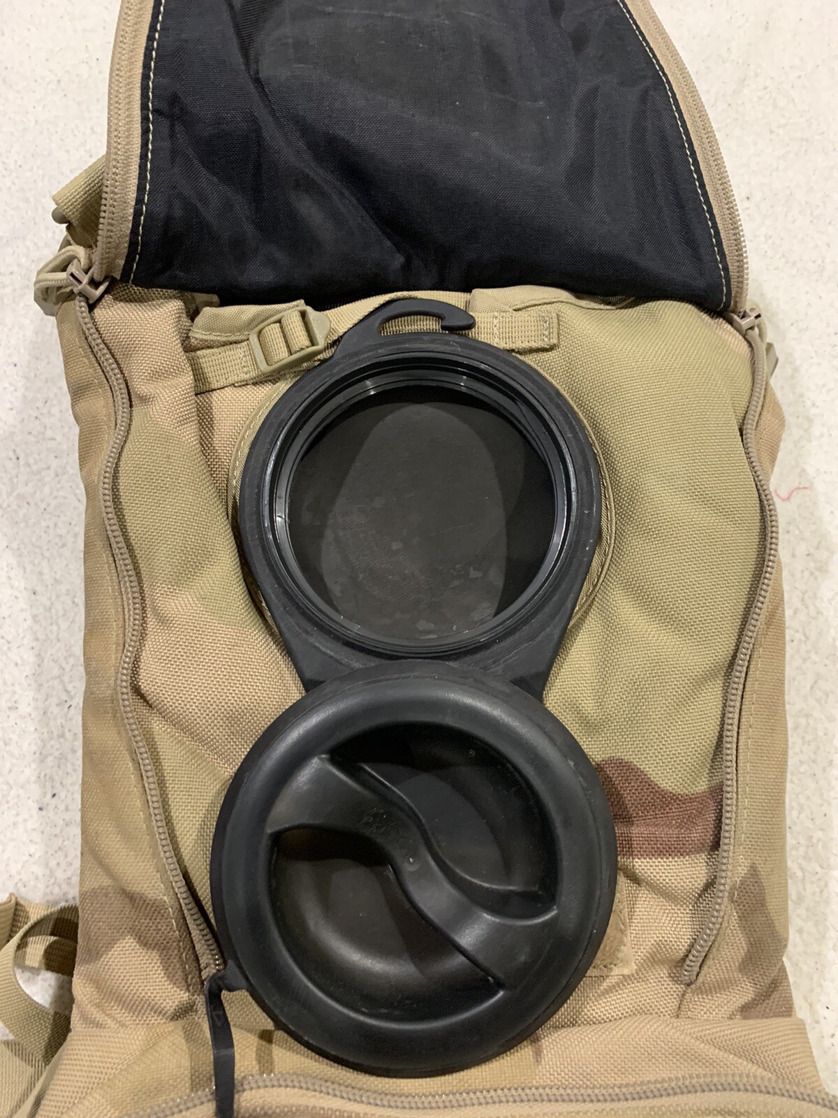 Camelbak Desert Camouflage Hydration Pack Backpack Has Bladder