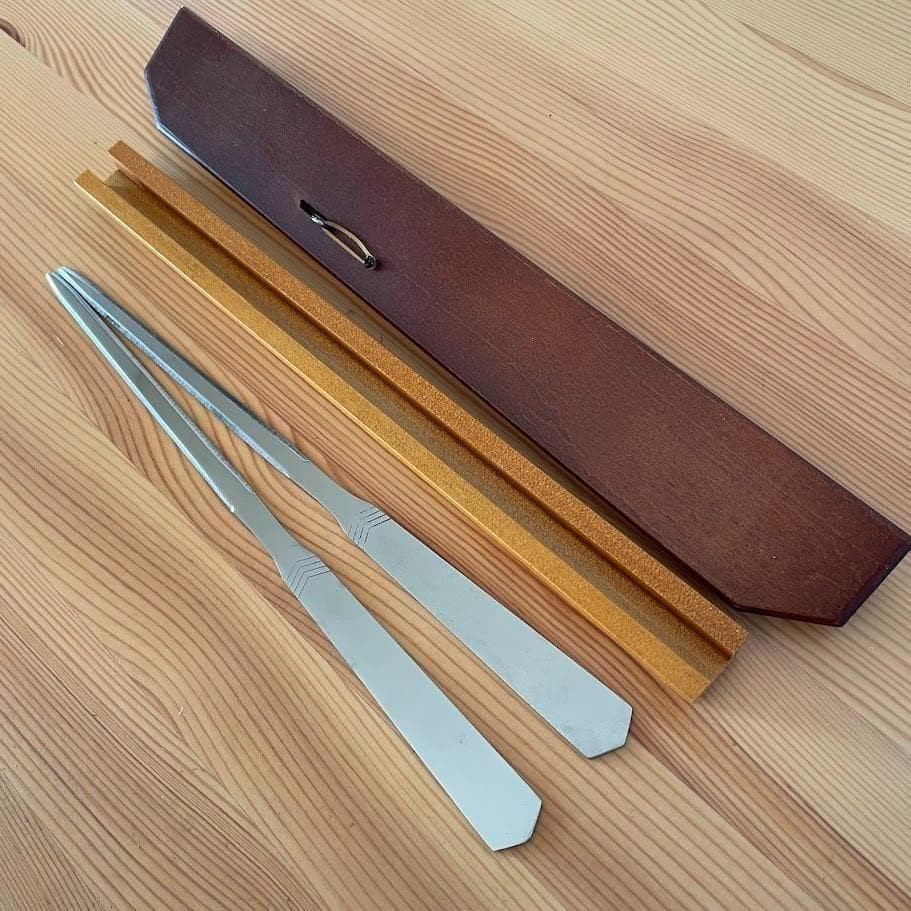 [Extremely Rare] MIKAME Craft Knife Through Coat Magic Trick