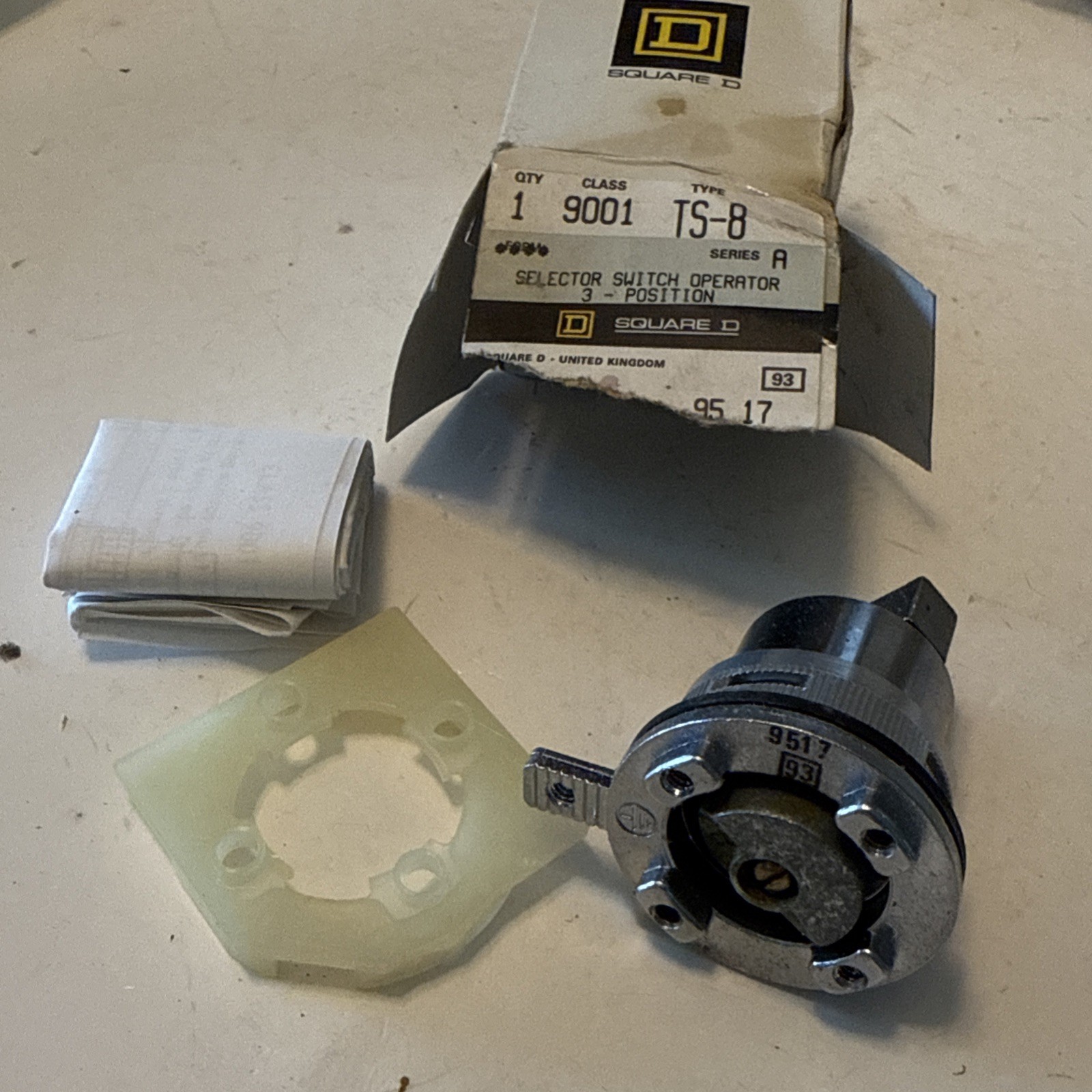 Square D Class 9001 Type TS-8 Selector Switch Operator NOS