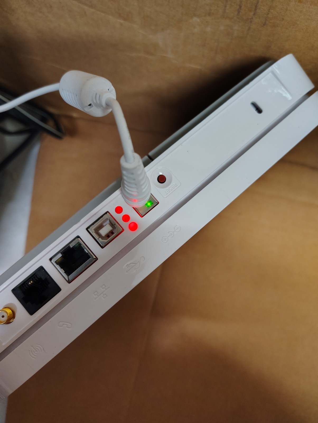 (J) LIFESHIELD by ADT SECURITY SYSTEM S30 W/ Power Supply