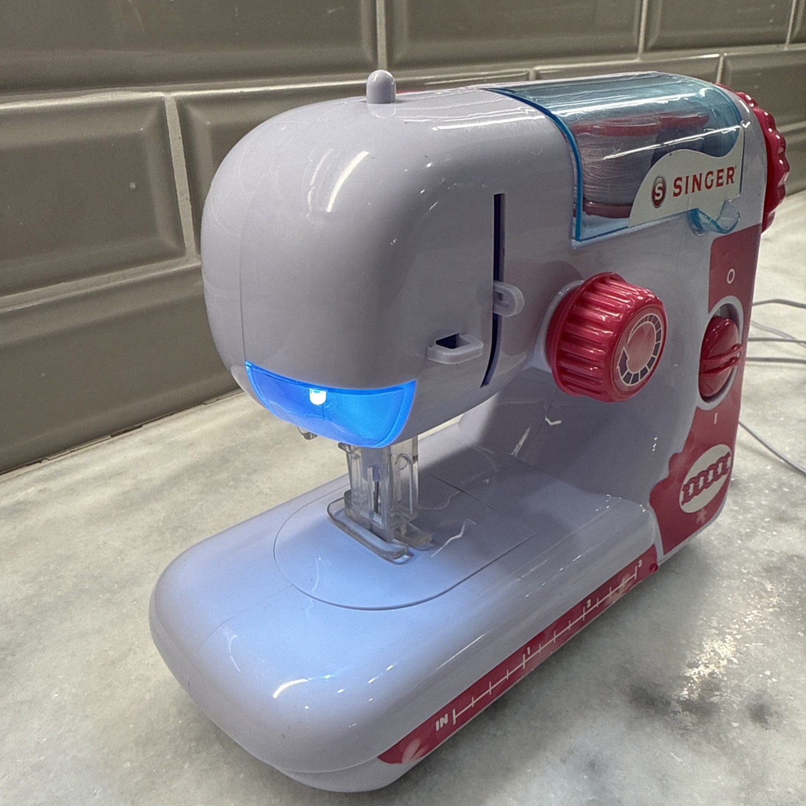 Singer EZ Sewing Machine Stitch Kids Toy