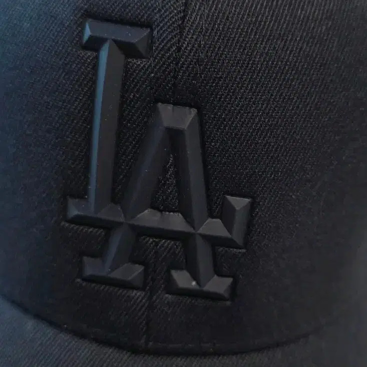 MLB Cap (Size 57) Yankees Dodgers Navy Official