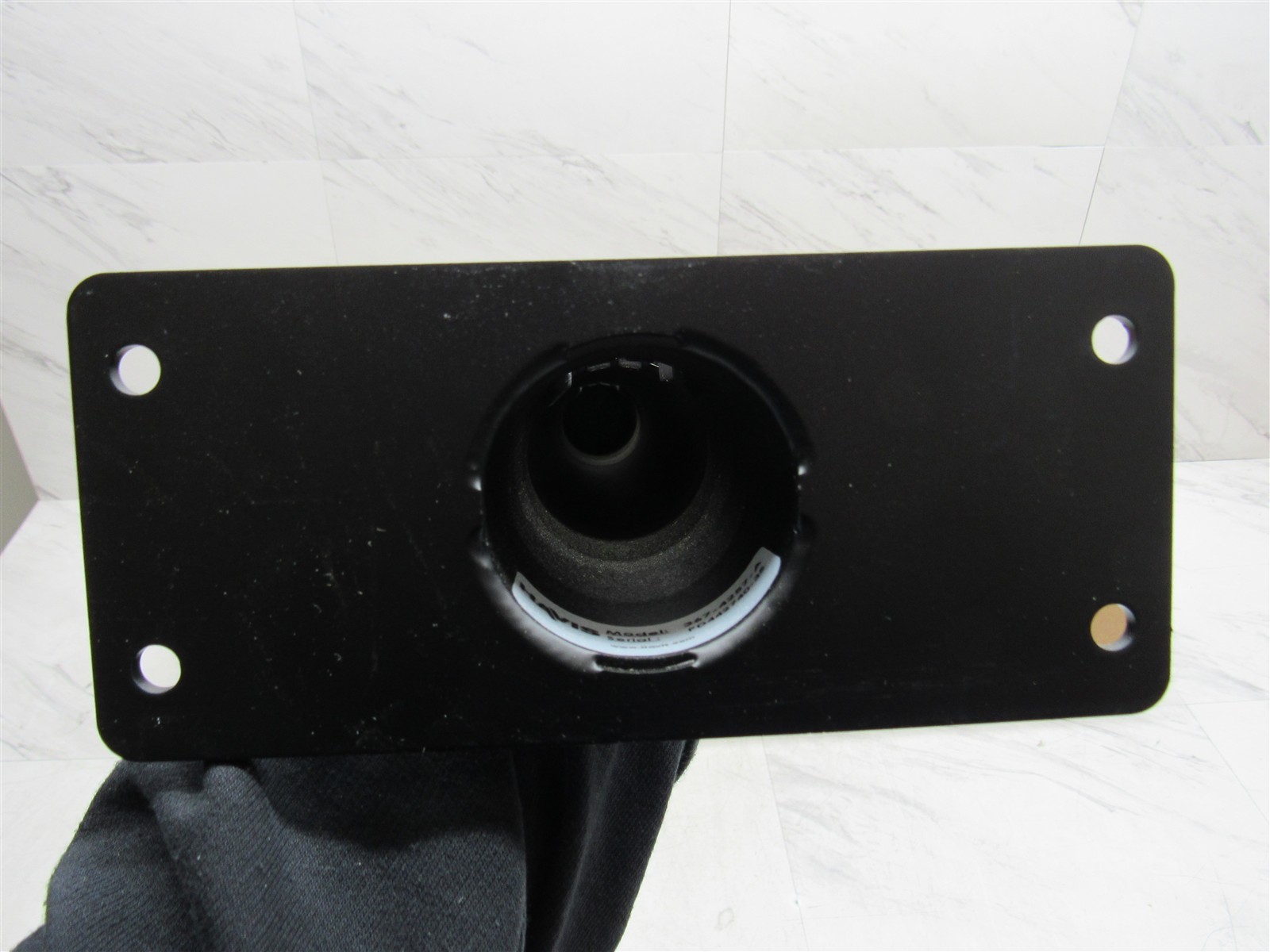 NEW HAVIS POLE RECTANGULAR MOUNTING PLATE WITH EDGE LINERS AND 24'' POLE