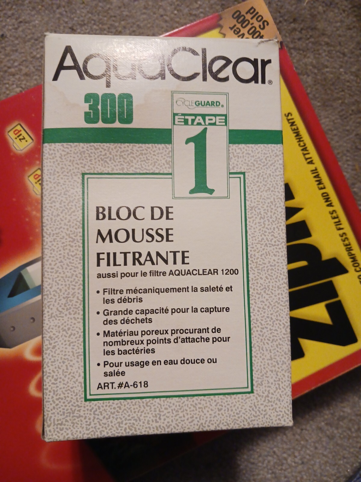 Aqua Clear 70 Foam, White (A618)
