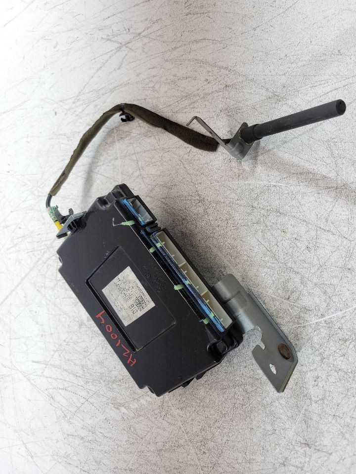 2017 2018 HYUNDAI ELANTRA BODY CONTROL MODULE BCM 95400-F2BB0