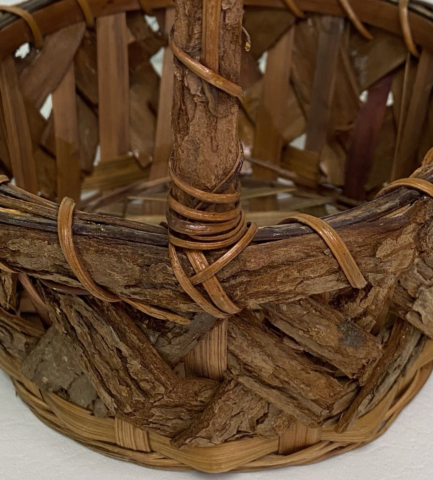 Natural Rustic Bark Round Woven Basket With Handle 8” X 4”
