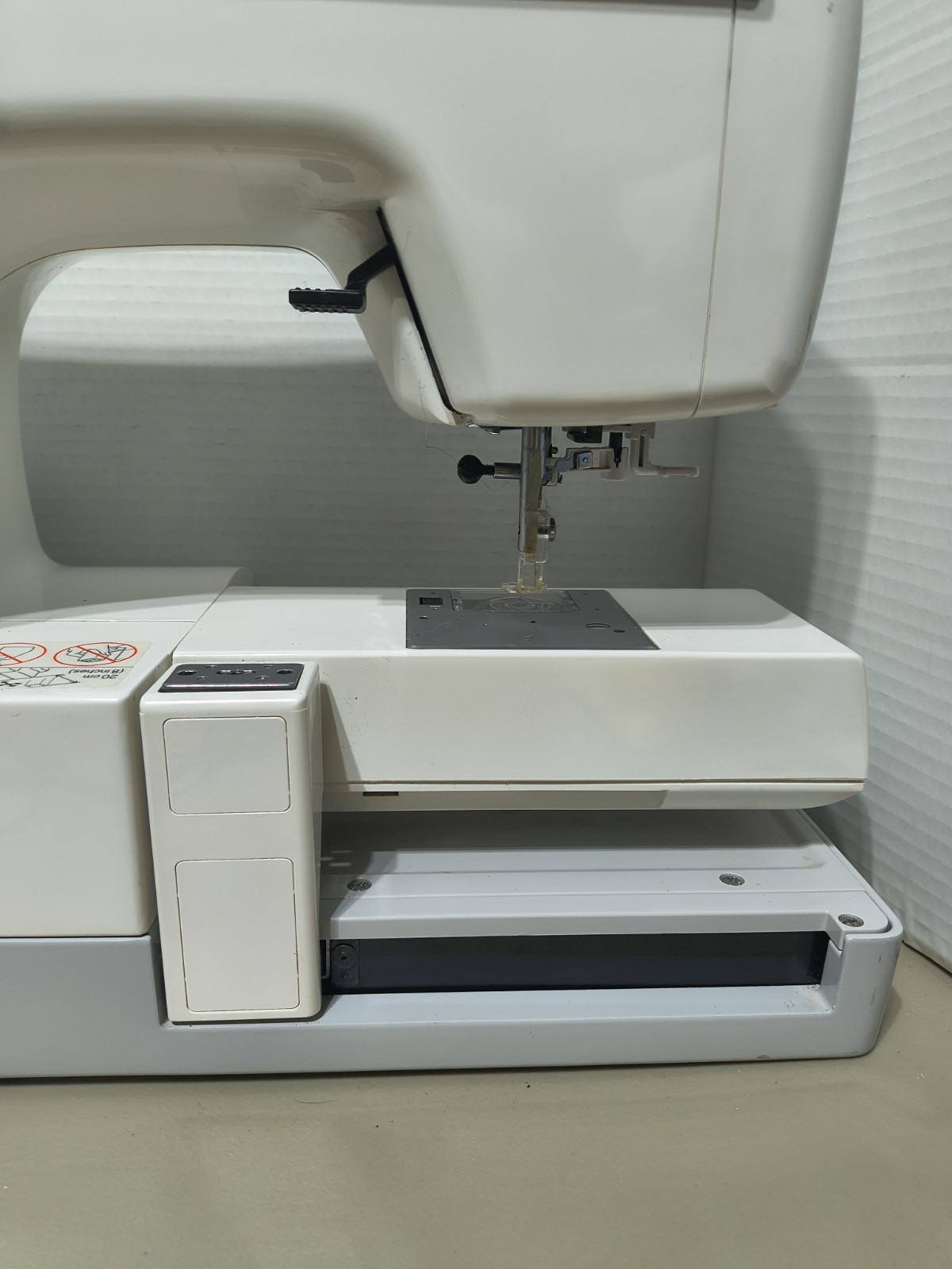 Janome MC300E Memory Craft 300E Computerized Embroidery Machine Tested Excellent