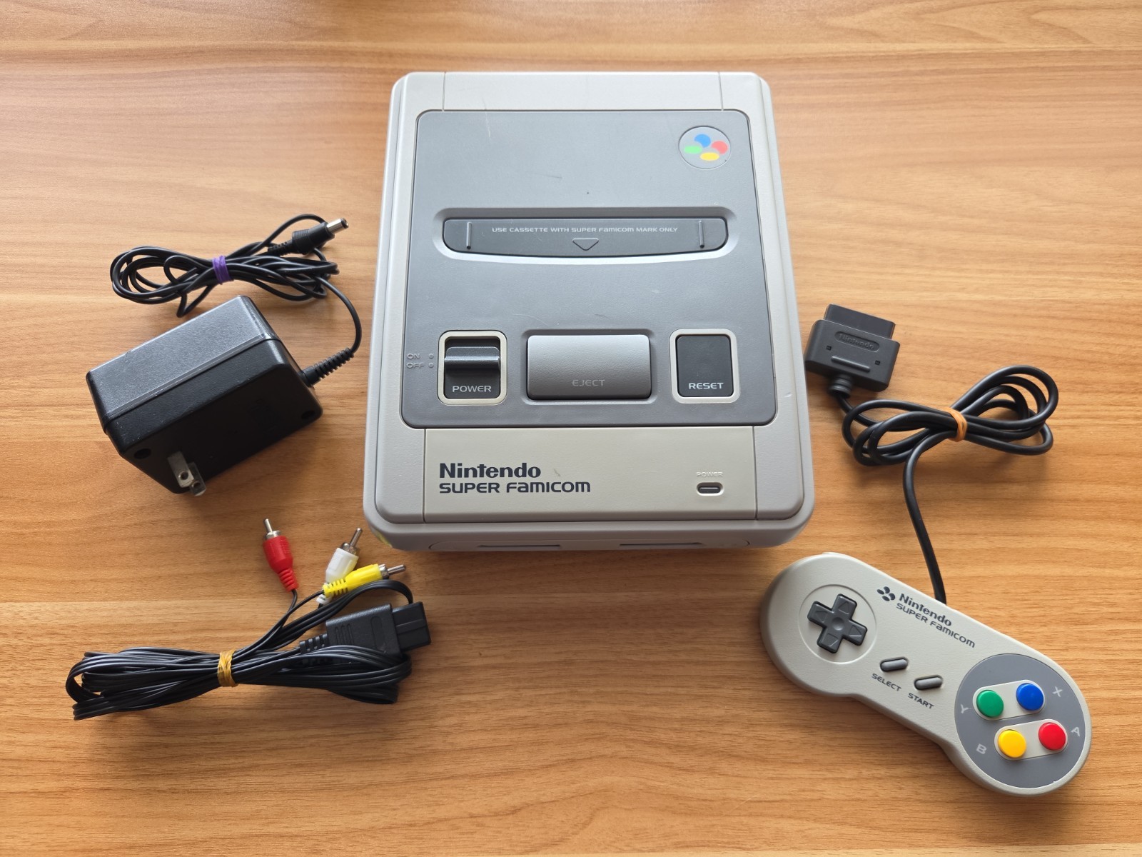Nintendo Super Famicom Console Bundle + OEM Controller Japan Import - Tested!