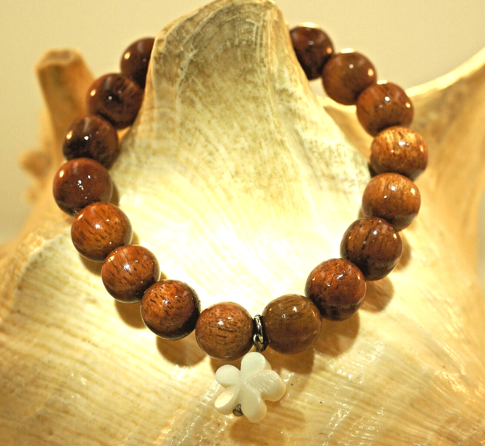 10MM HAWAIIAN KOA WOOD ROUND BEAD & WATER BUFFALO BONE PLUMERIA STRETCH BRACELET