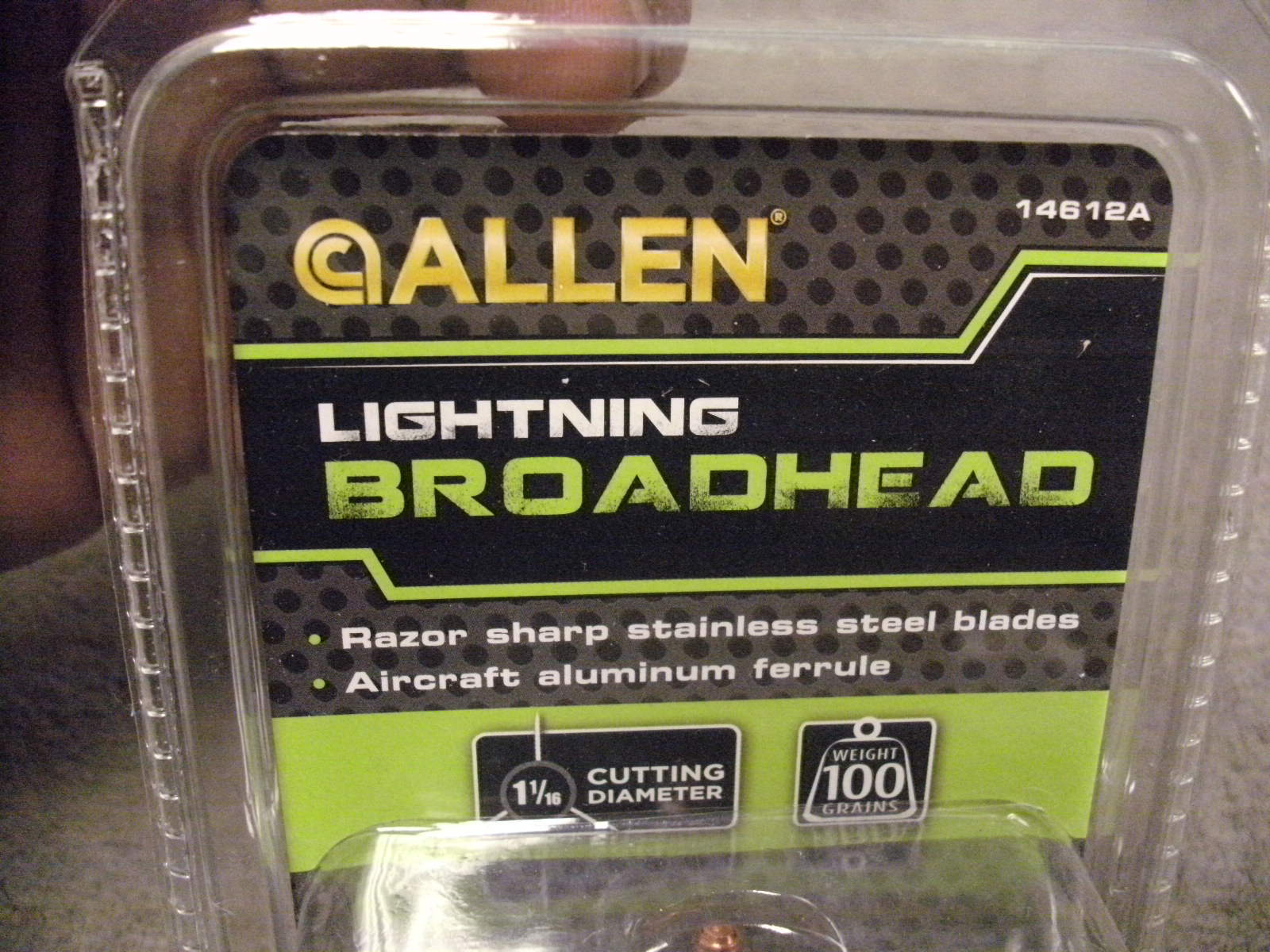 Allen Lighting 100gr, 1 1/16 wide, Set of 3 Broadheads new in the Pack,
