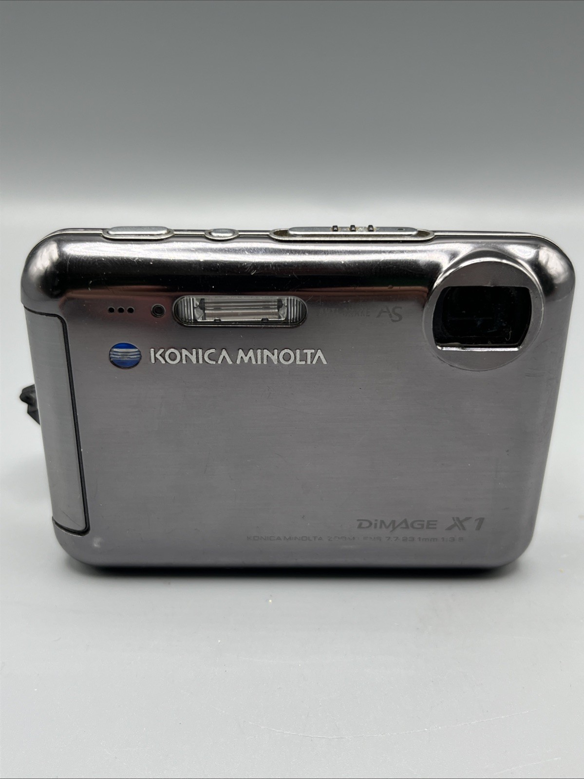 Konica Minolta DiMAGE X1 8.0MP Digital Camera w/ Case Charging Dock Battery