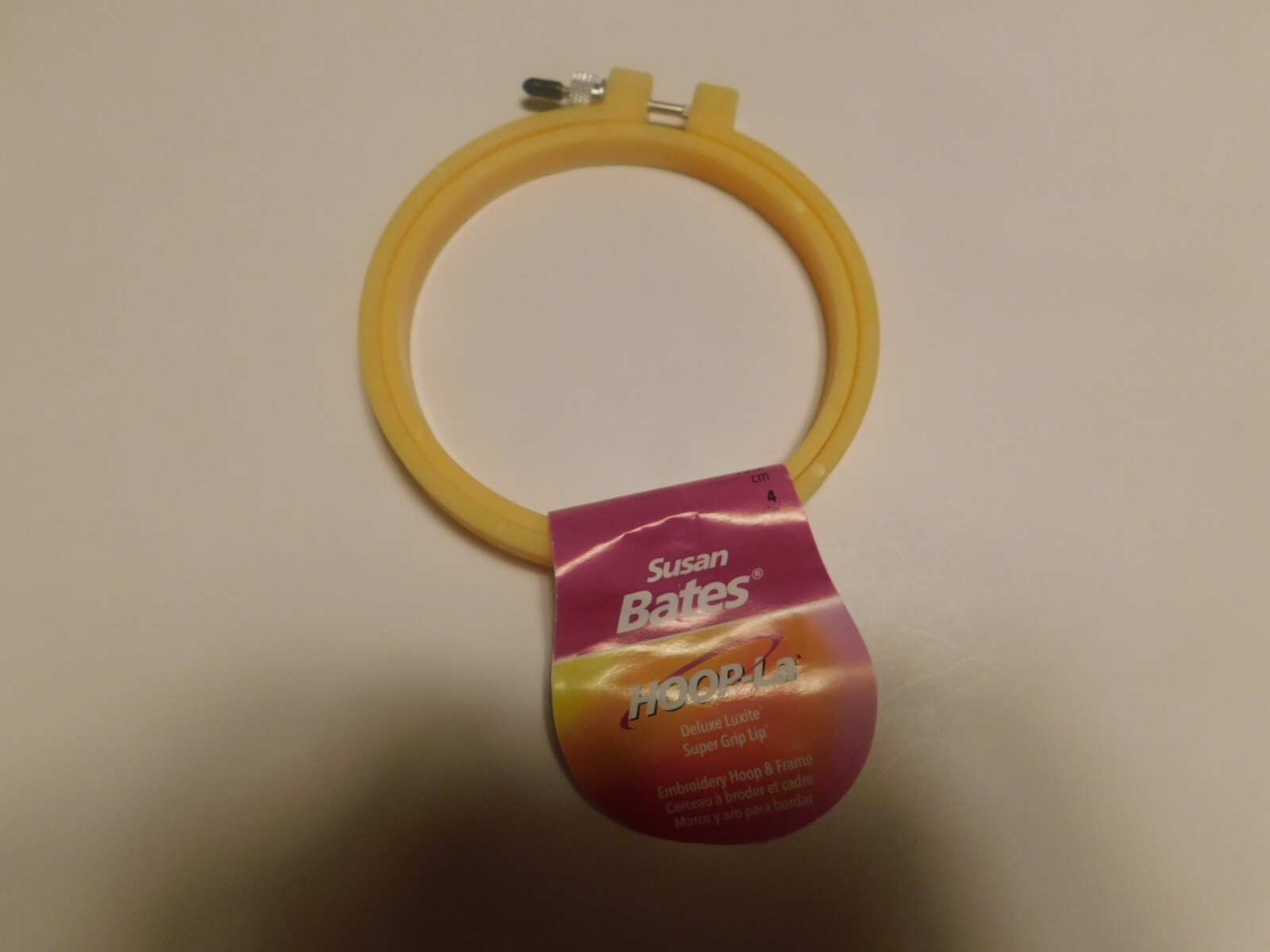 Susan Bates Embroidery hoop & Frame 4in yellow