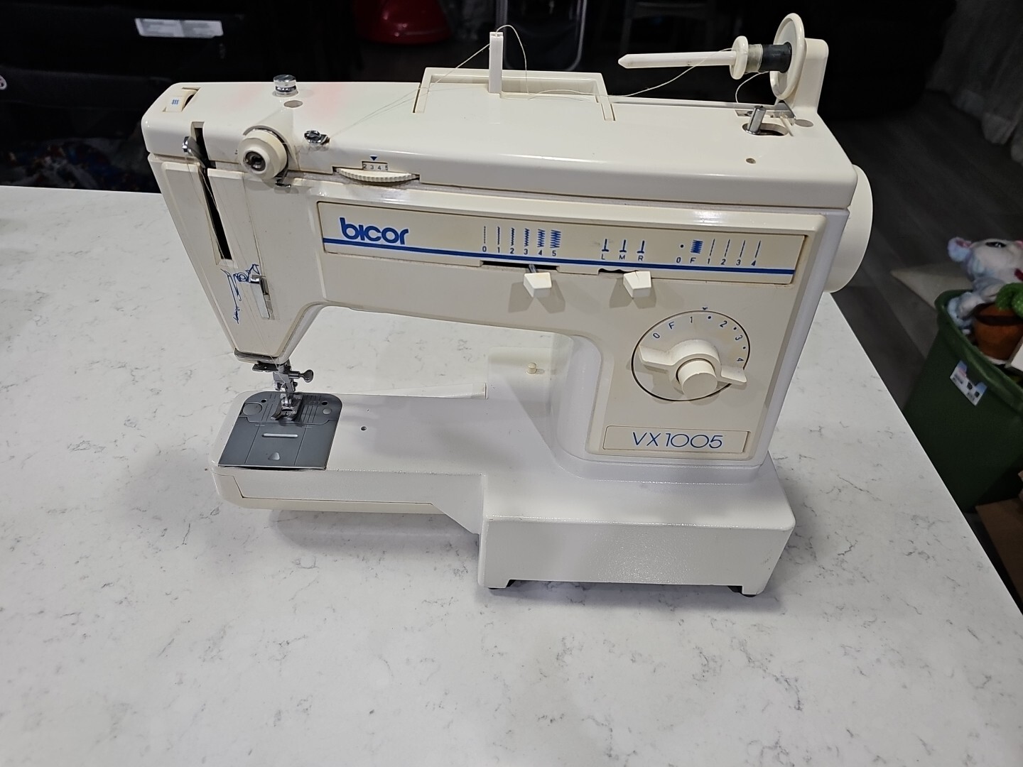 Bicor Sewing Machine VX-1005 As Is Works Well