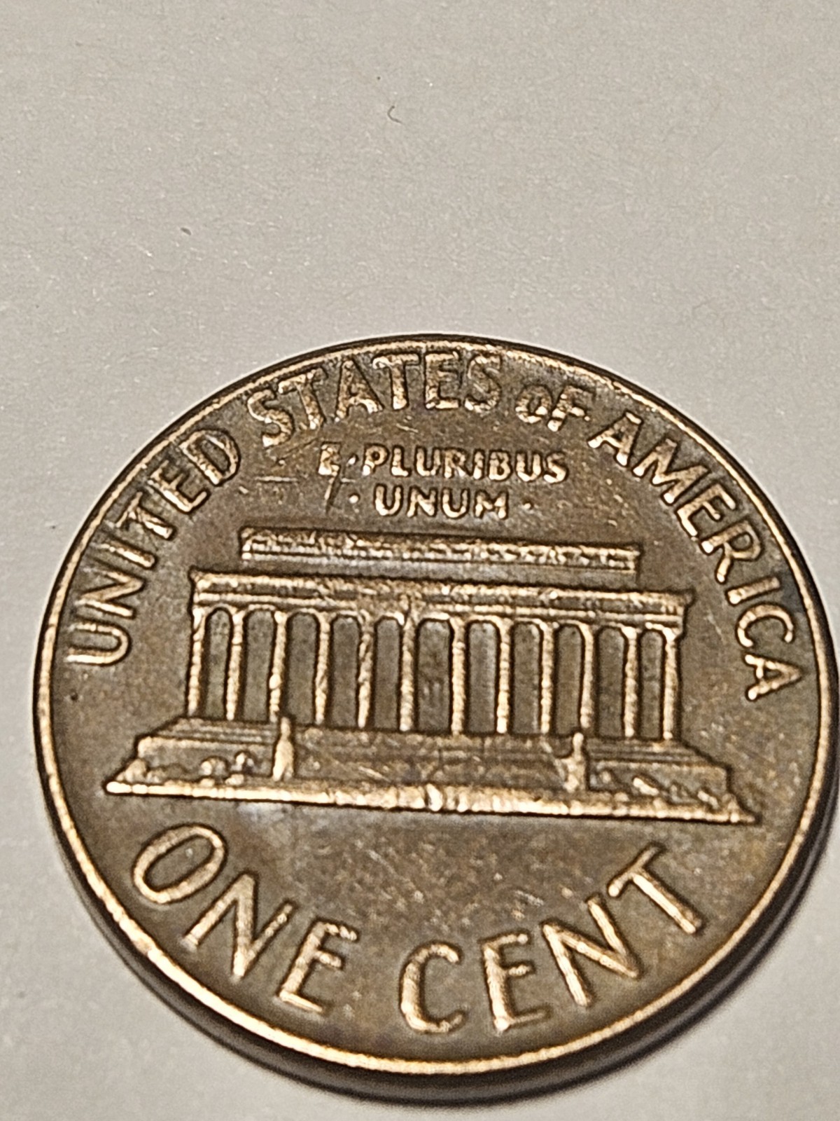 1969 D Lincoln Memorial Penny Rare “Floating Roof" Variety w/“No FG initials"