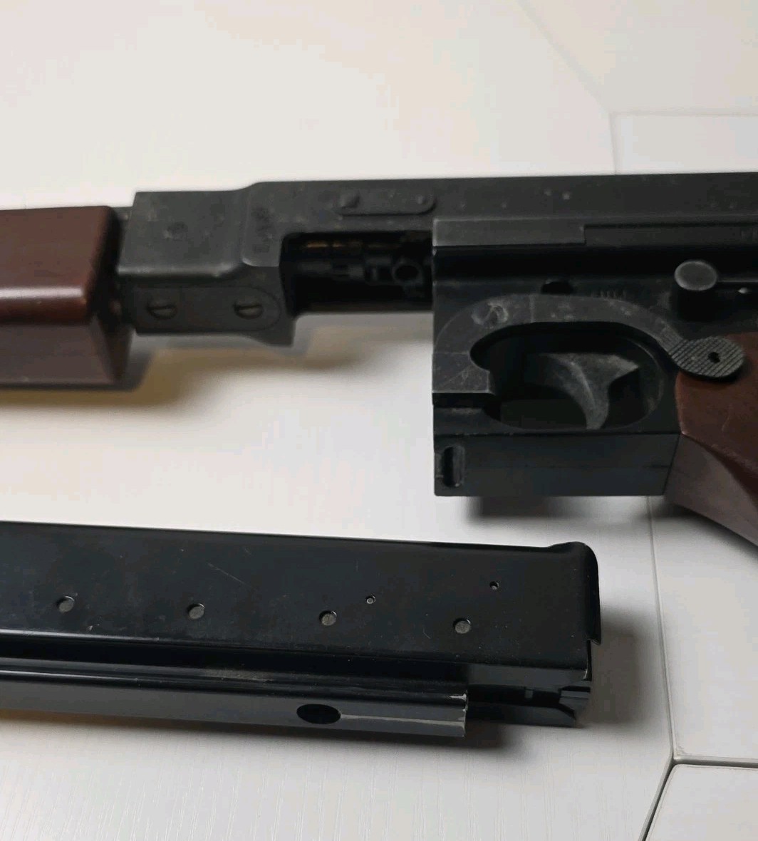 Tokyo Marui - Airsoft M1A1 Thompson Not Tested