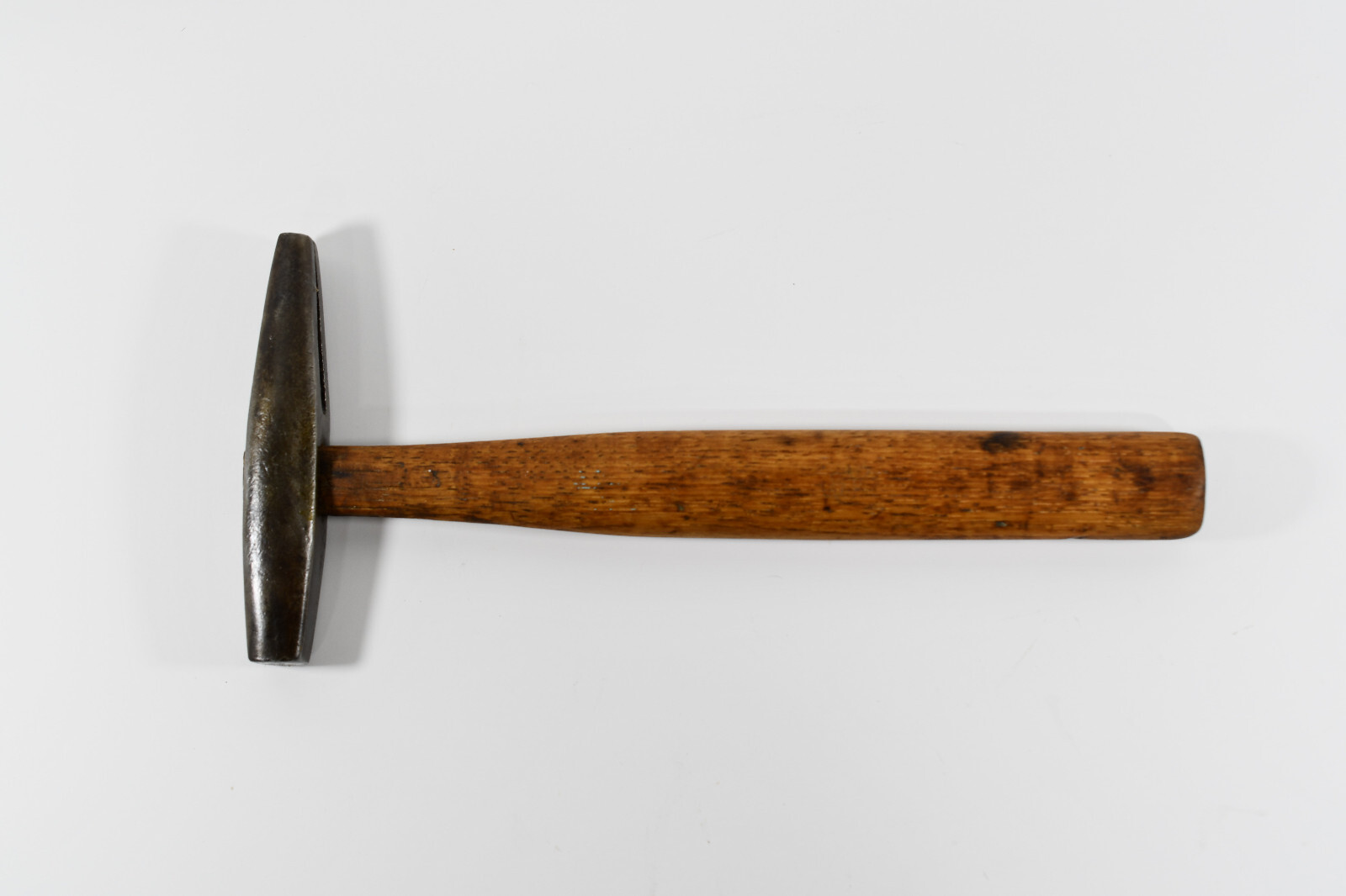 Vintage Tack/Upholstery Hammer Magnetic tip 9-1/2oz total weight M562