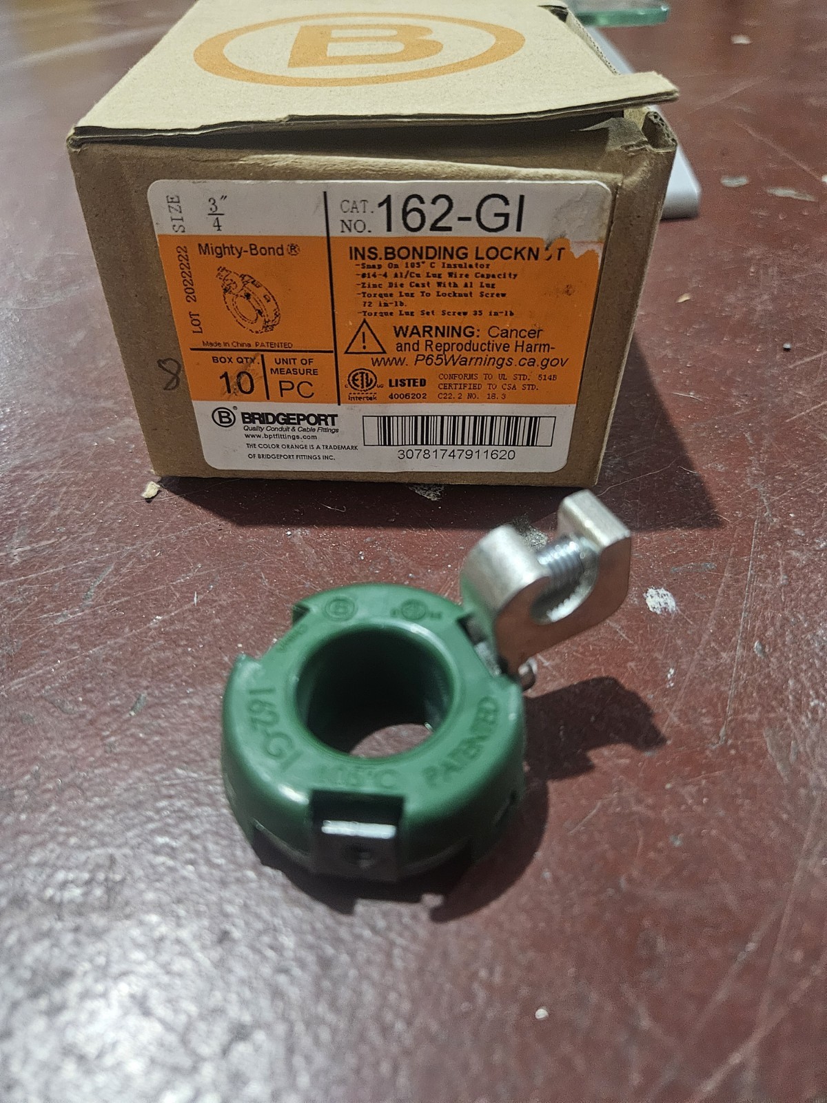 Box of 8 QTY of Bridgeport Fittings 162-GI INS bonding locknut