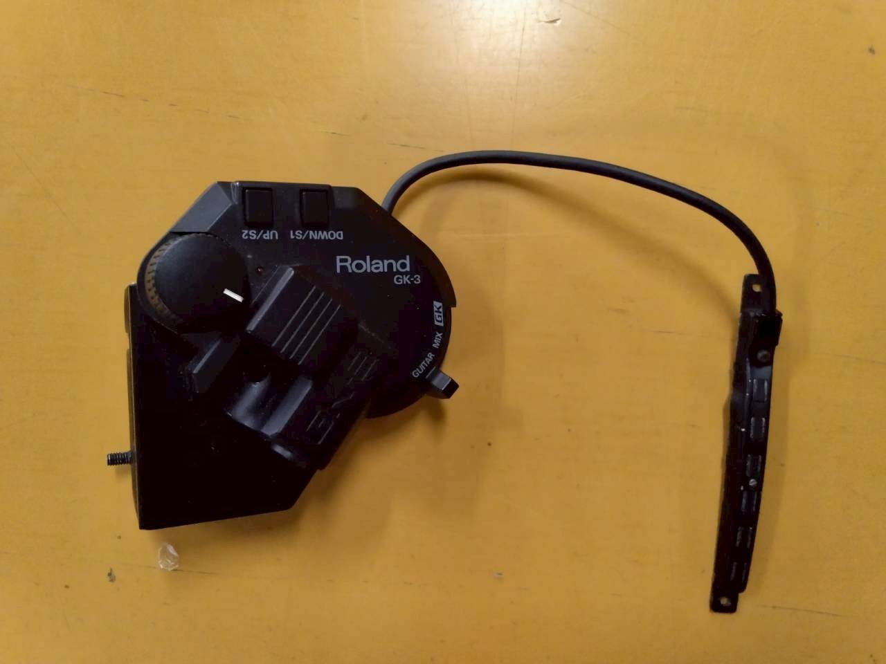 Roland GK-3 Guitar Divided Pickup Excellent- OD