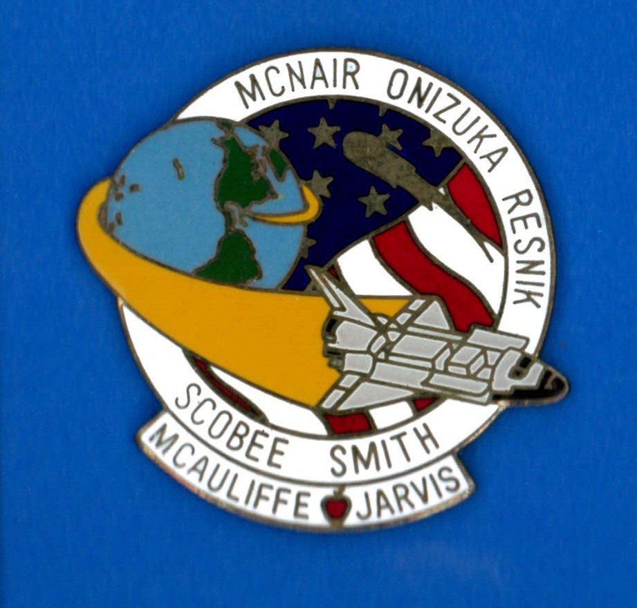 NASA pin - Space Shuttle - STS-51L - McNair Onizuka Resnik Scobee McAuliffe
