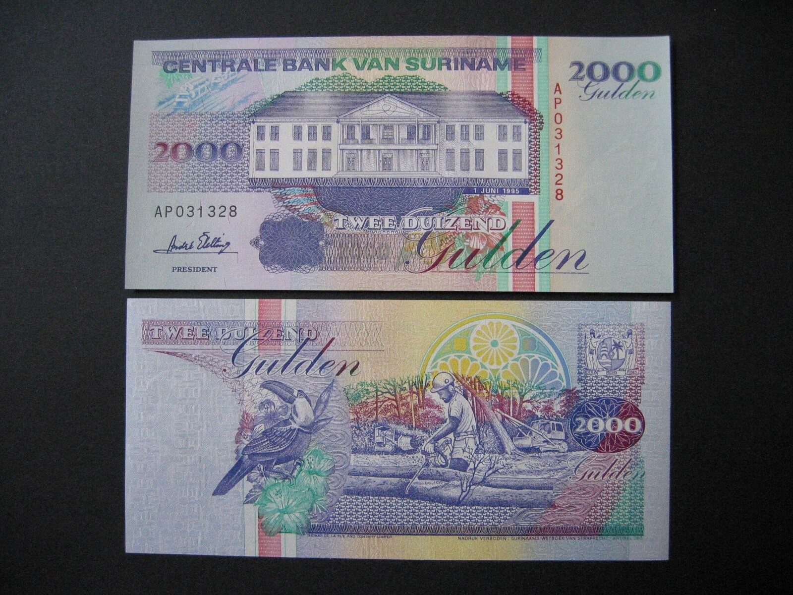SURINAME 2000 Gulden 1995 (P142) UNC