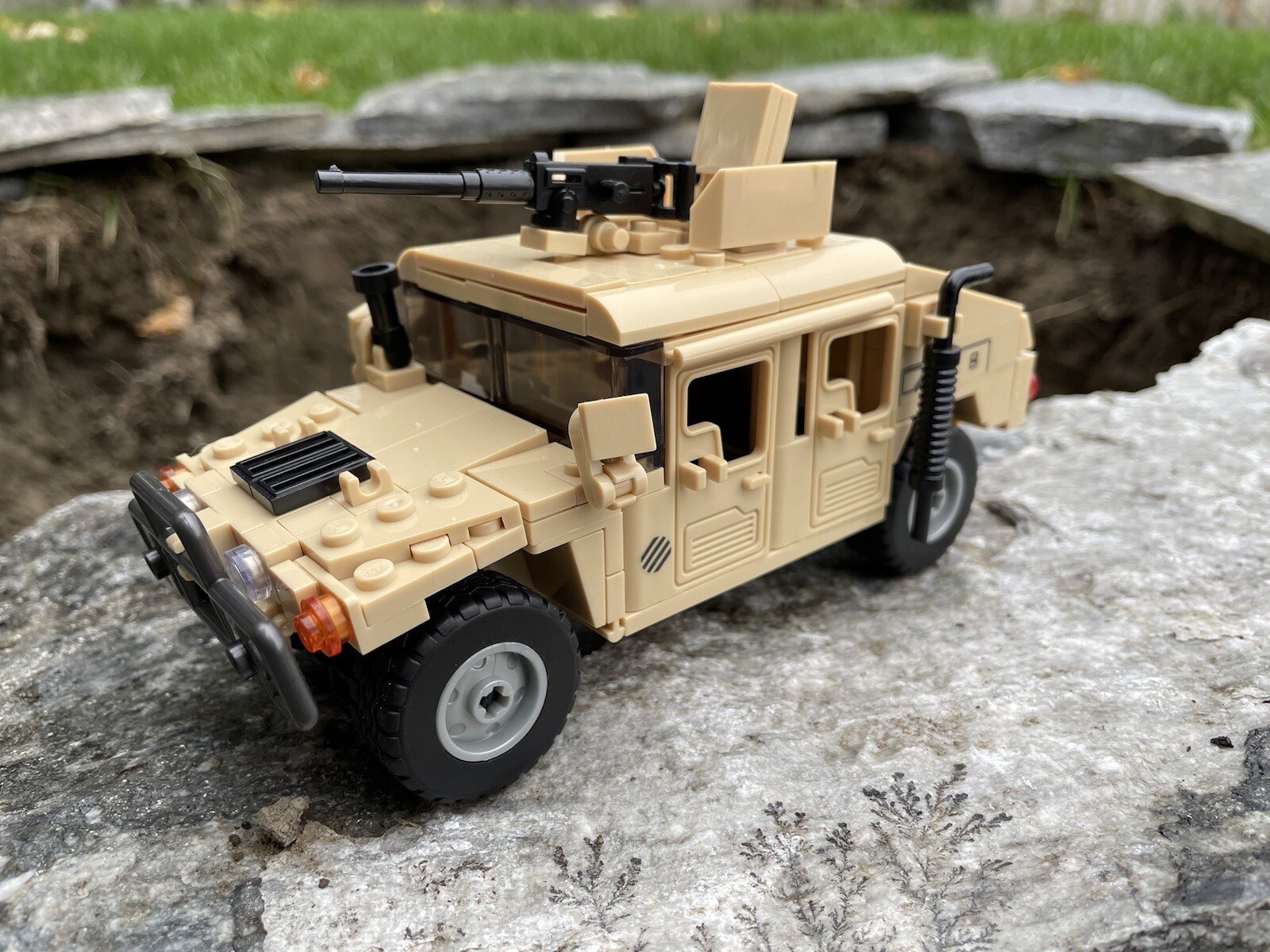 Humvee Tan Building Blocks MOC Military Armored Off-Road Army Brick Model Kids