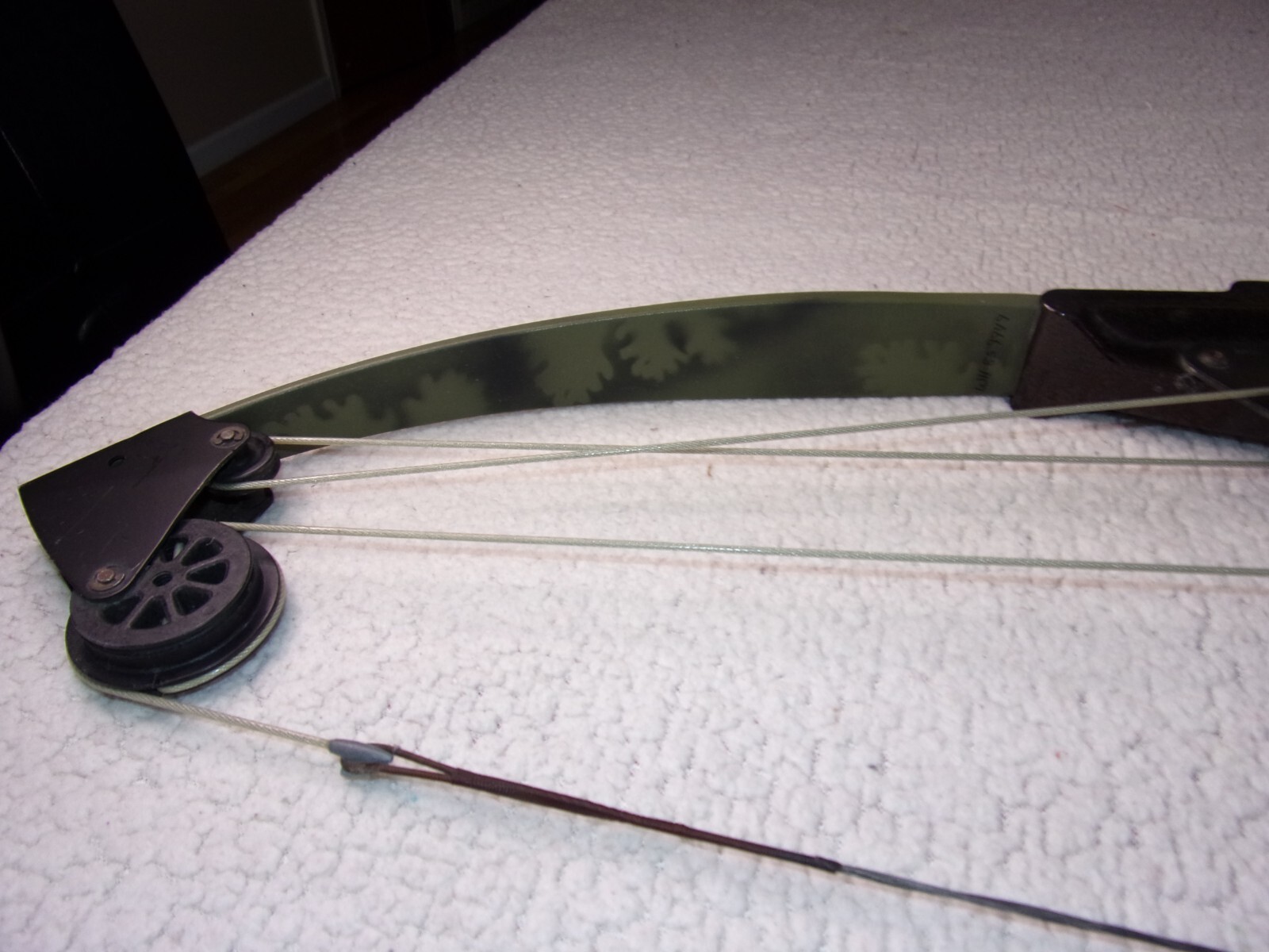 Bear Whitetail Hunter Compound Bow With Camo Limbs