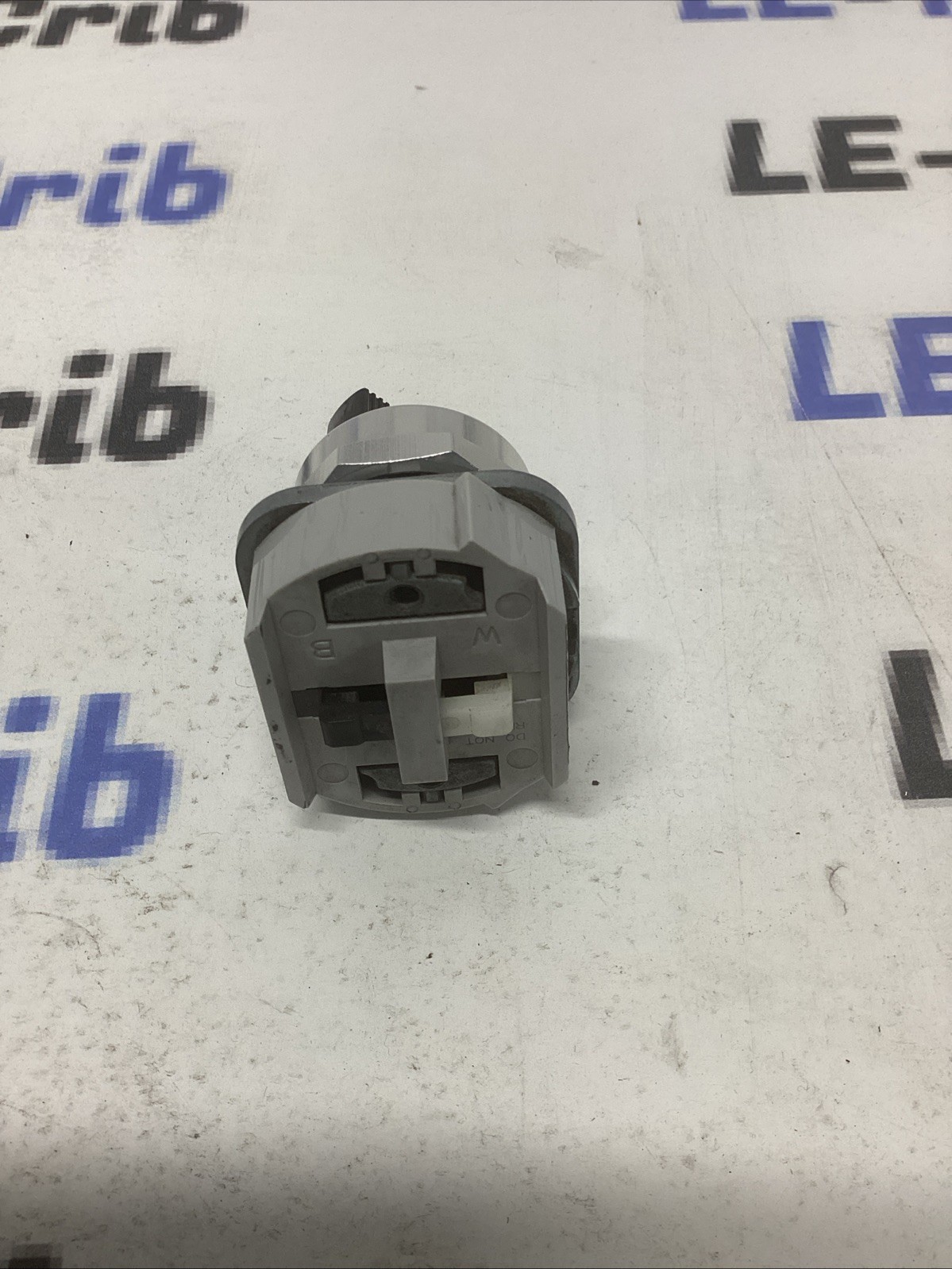 Allen-Bradley 800TJ2 30mm Selector Switch K-125