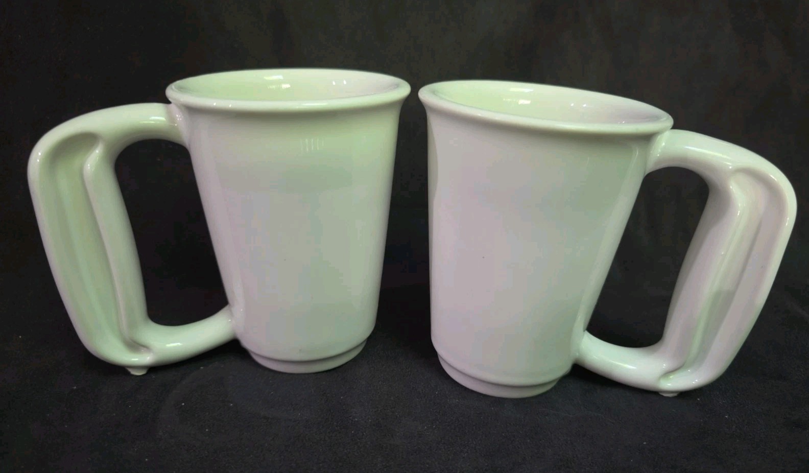 2 Jamber Ergonomic Assistive Mugs 10 oz White USA Made Comfort & Stability VGUC