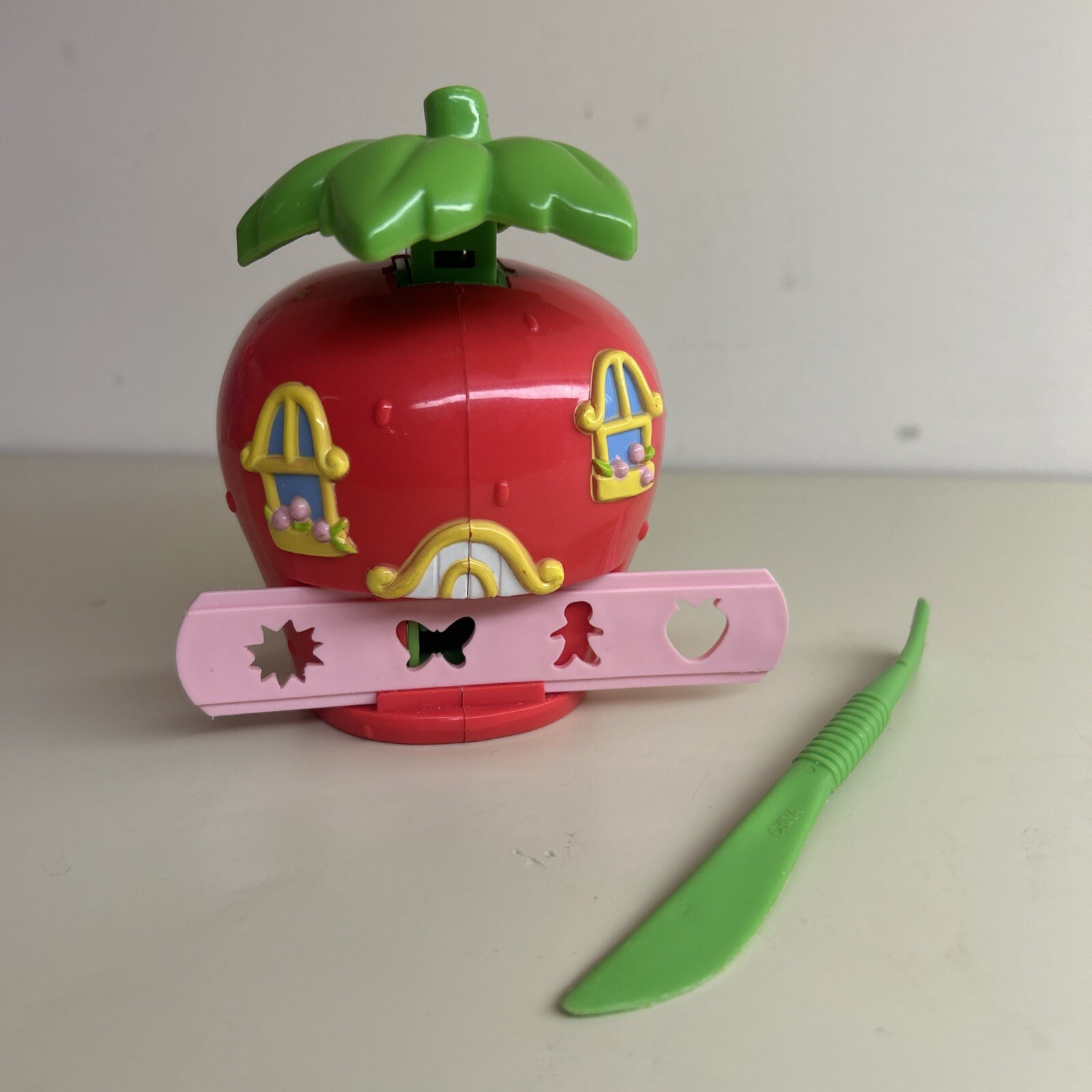 Strawberry Shortcake Fun Dough Play Set Only Play-doh Extruder And Knife