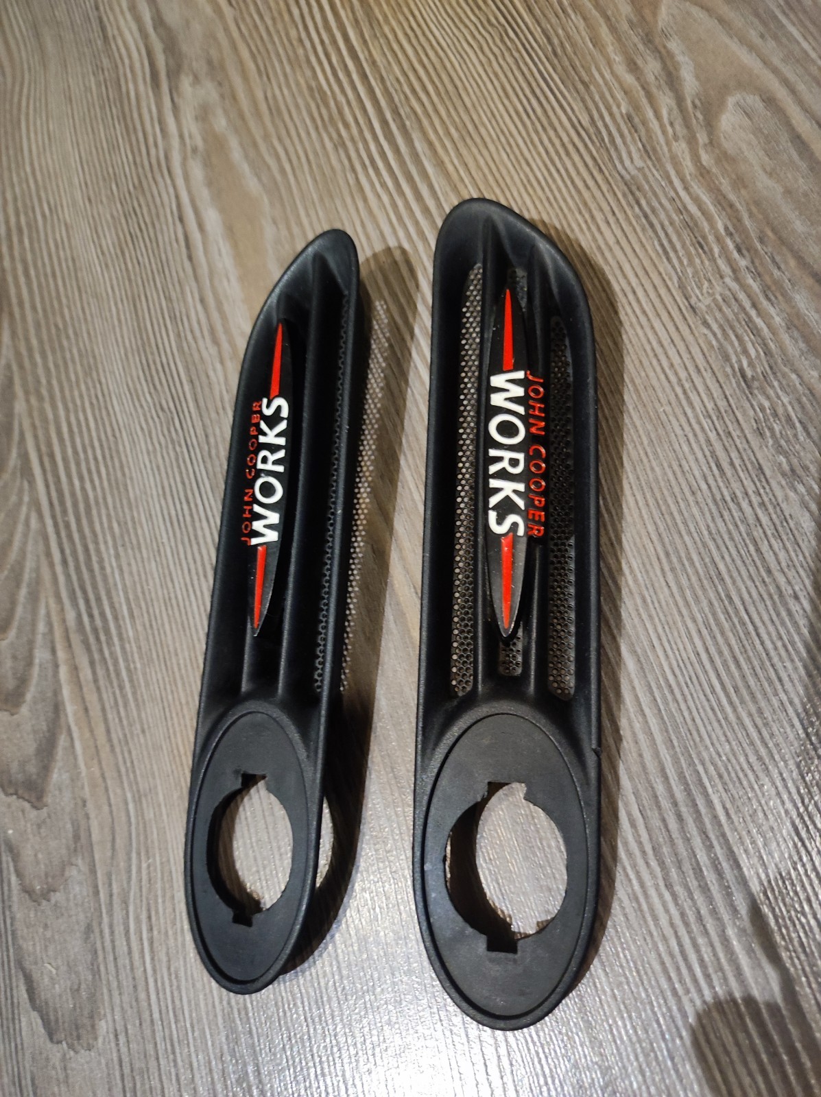 Mini Cooper R50.52, R53 JCW Side Arrows