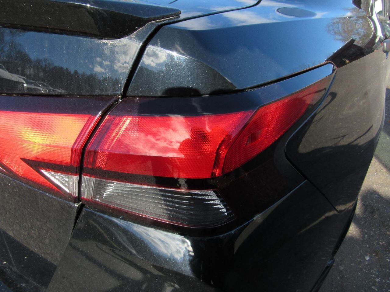 VERSA 2021 Glove Box 1103581
