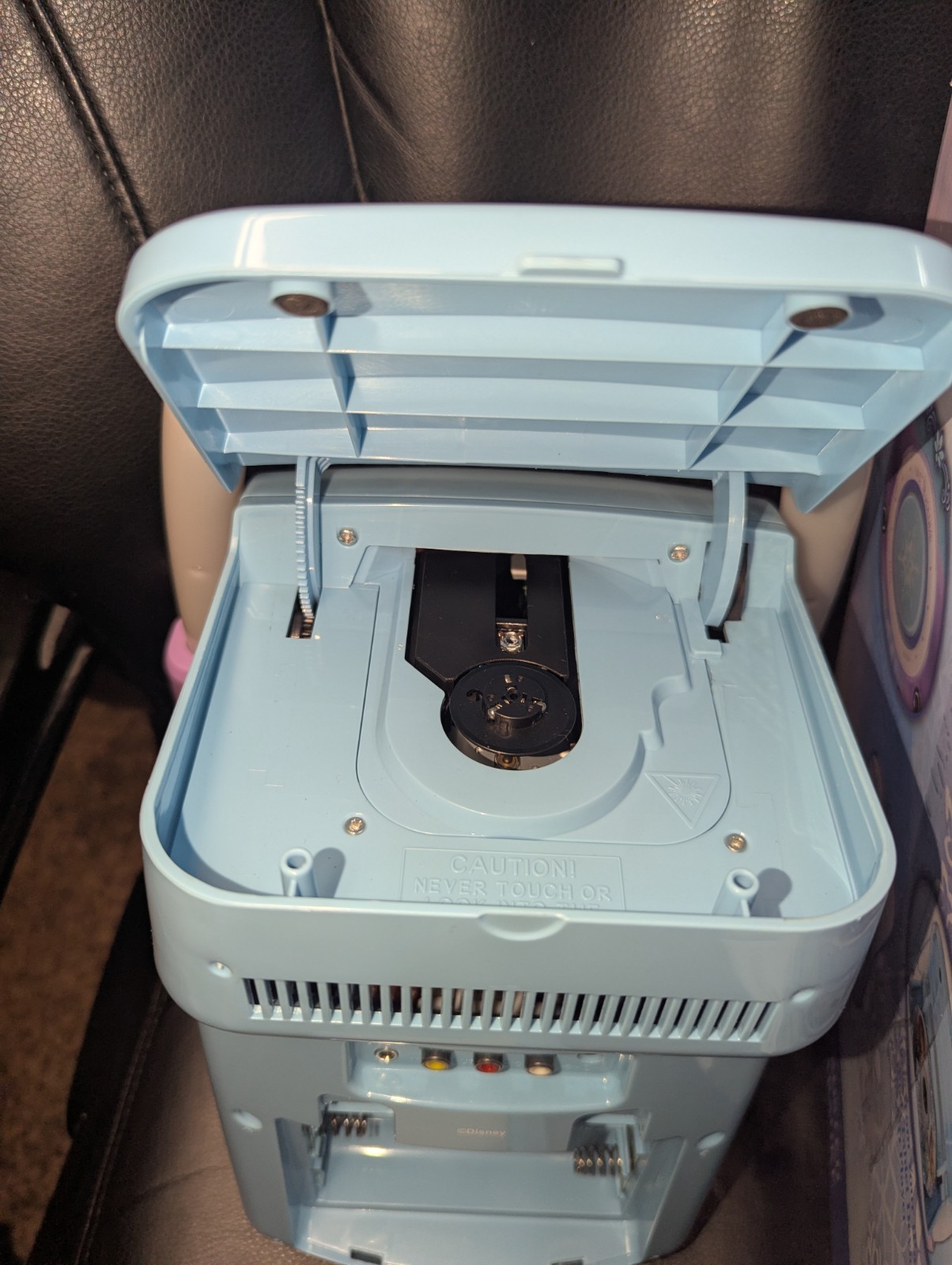 Frozen Flashing Lights Karaoke Machine NEW Complete In BOX