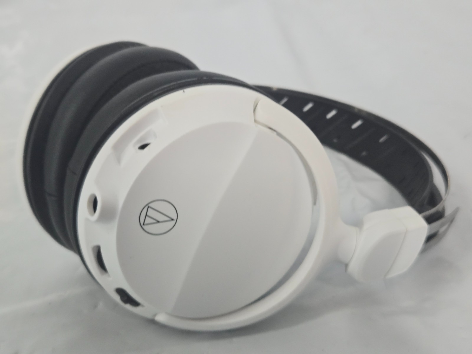 Audio-Technica High-Fidelity Closed-Back Wired Gaming Headset - Missing Cables