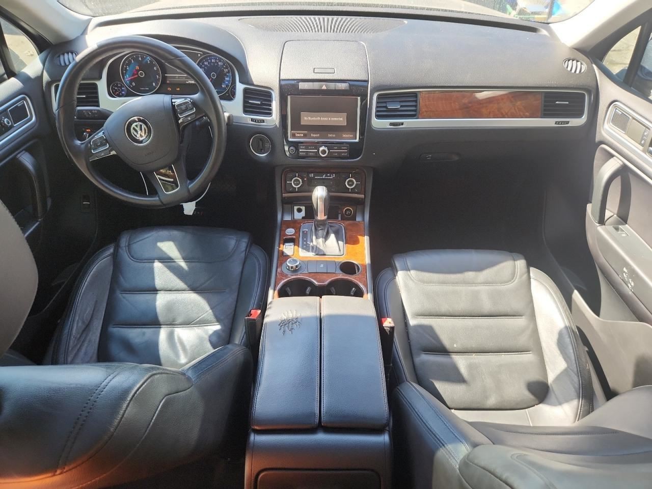 TOUAREG 2012 Glove Box 4886487