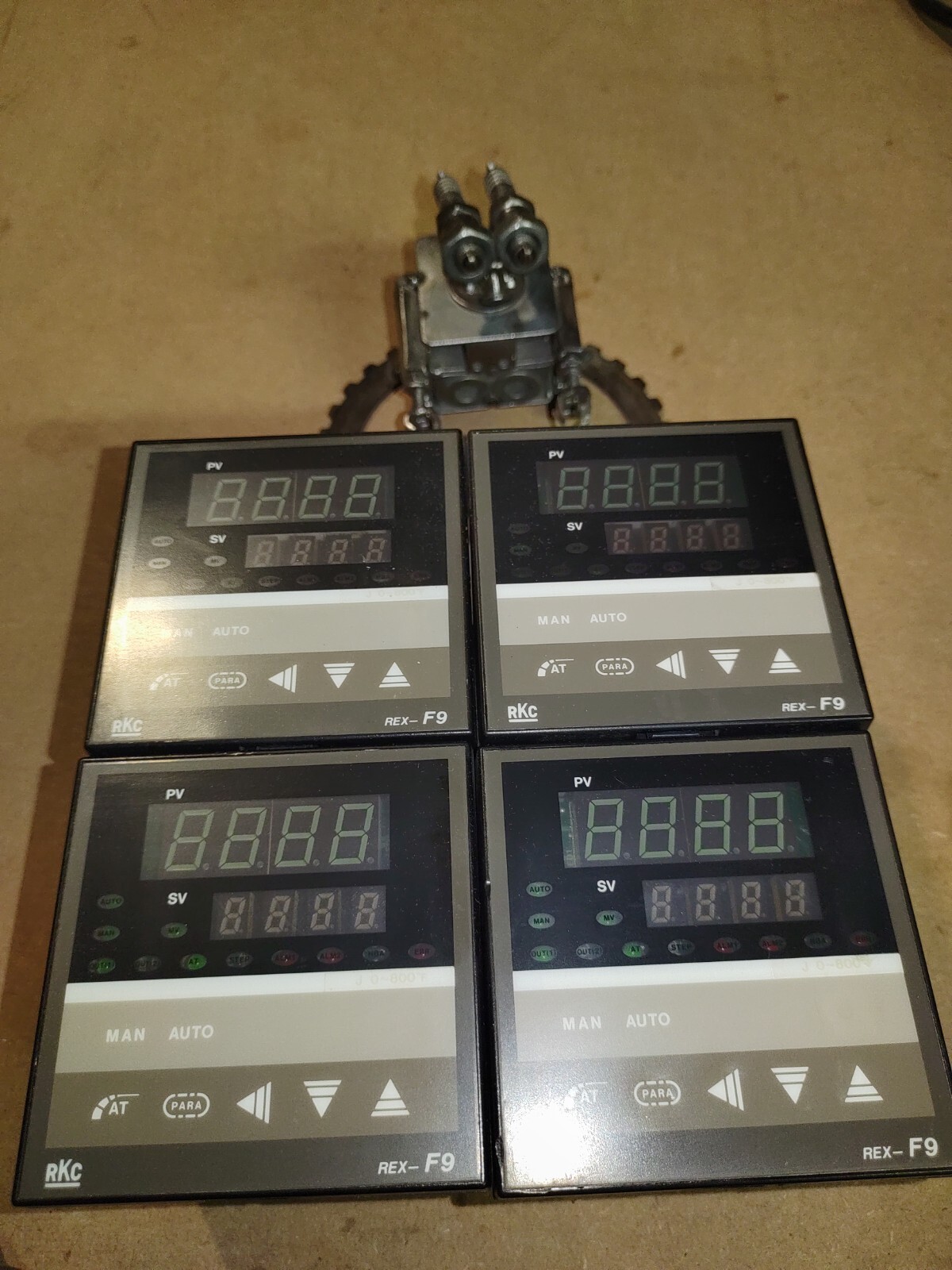 RKC Instrument Temperature Control REX-F9 Controller 92E07