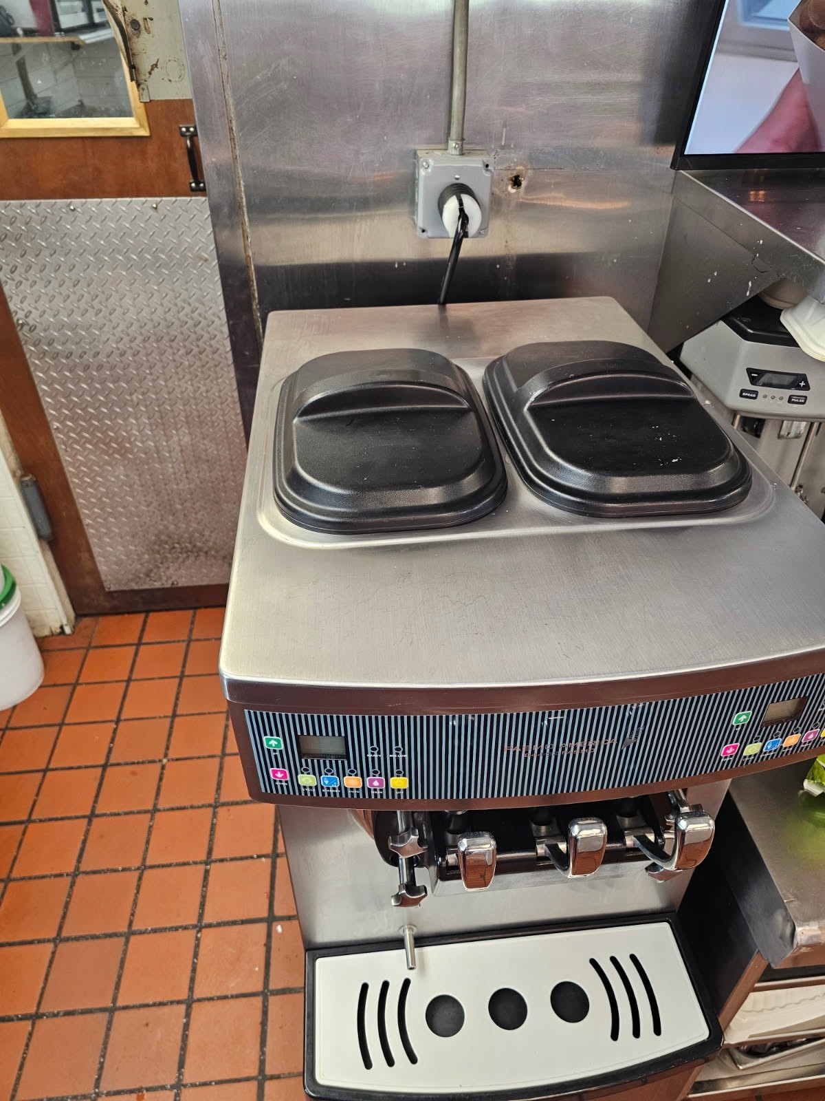 PASMO S520F Twin Twist Soft Serve Floor Standing Machine
