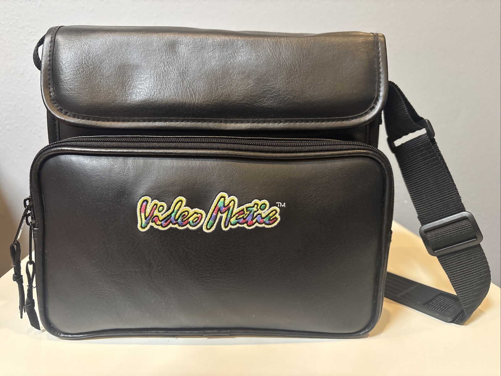 Videomatic N64 Nintendo 64 Travel Storage Bag (Black, Faux Leather) Excellent