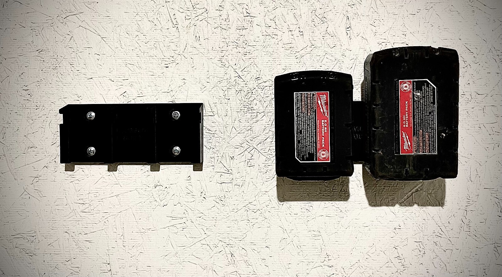Milwaukee M18 Battery Mount / Holder (2 Batteries)