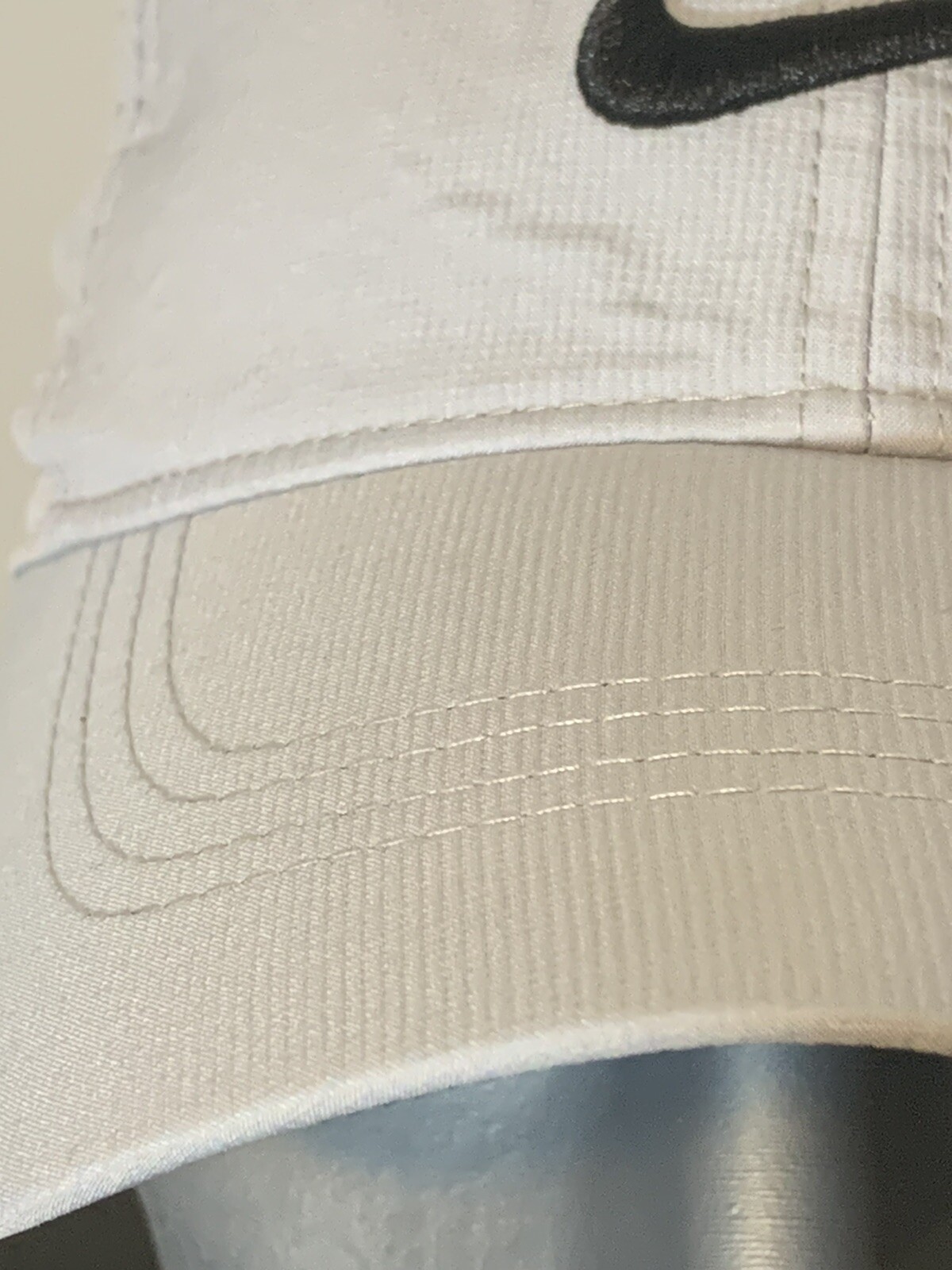 Nike Golf Gray Baseball Golf Hat 100% Polyester Adjustable Cap Sports