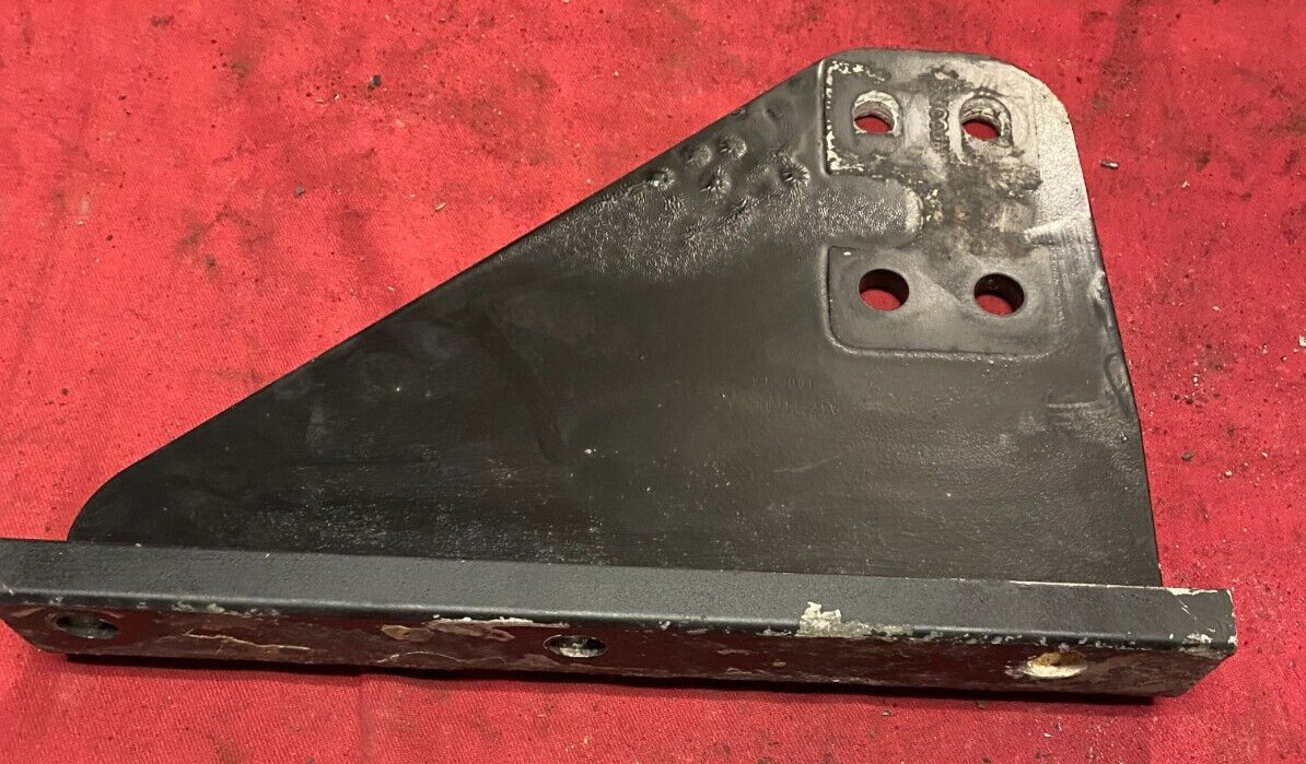 PACCAR/ KENWORTH / PETERBILT CROSSMEMBER GUSSET,  BRACKET A47-1108R RIGHT