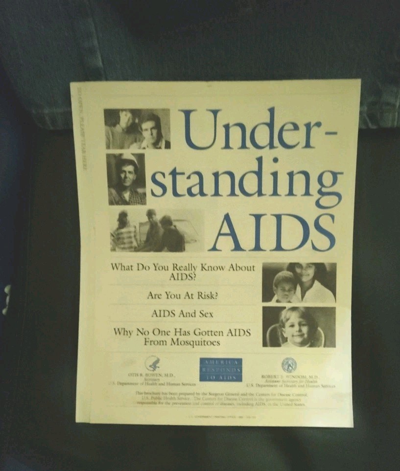 UNDERSTANDING AIDS BROCHURE, SURGEON GENERAL C. EVERETT KOOP, 1988! SEALED!!