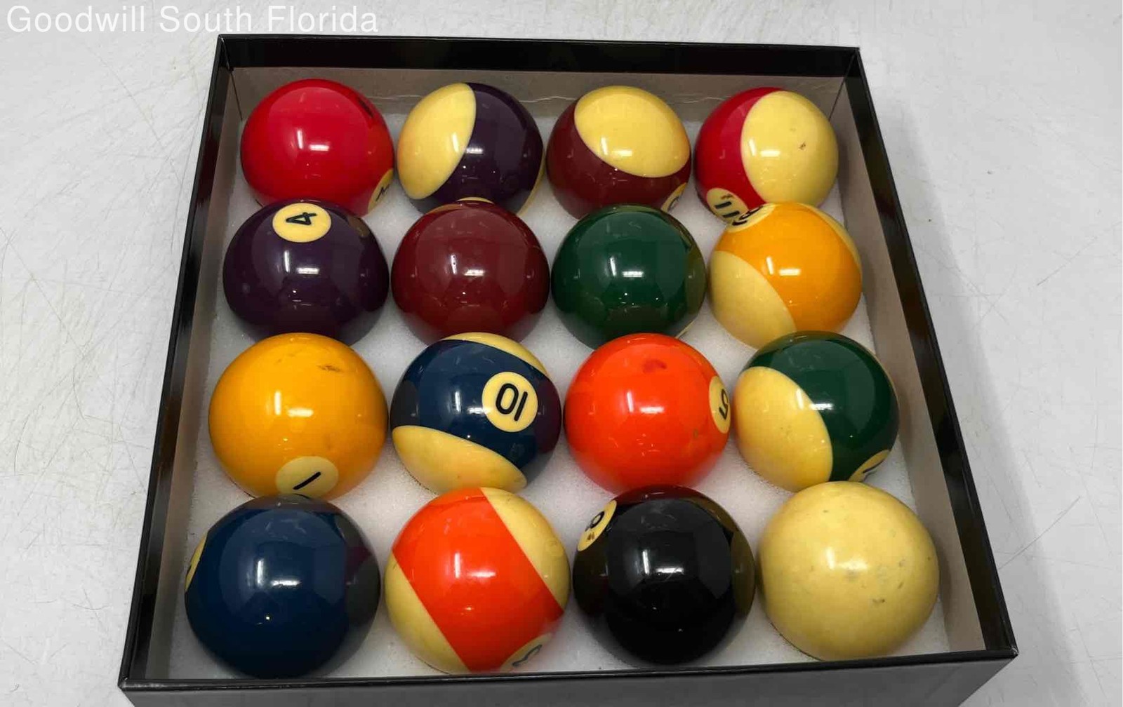 Japer Bees Multicolor Playing Indoor Game 16-Pieces Billiard Pool Balls Box Set