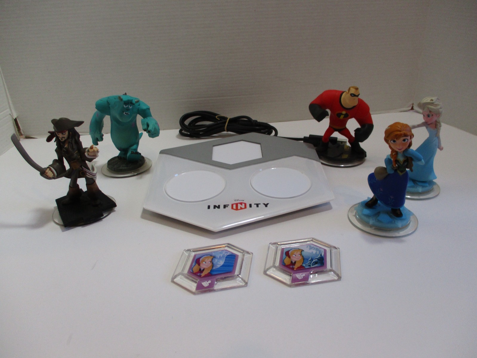 Disney Infinity Portal and 5 Figures Not Tested Selling As-Is For Parts NO GAME