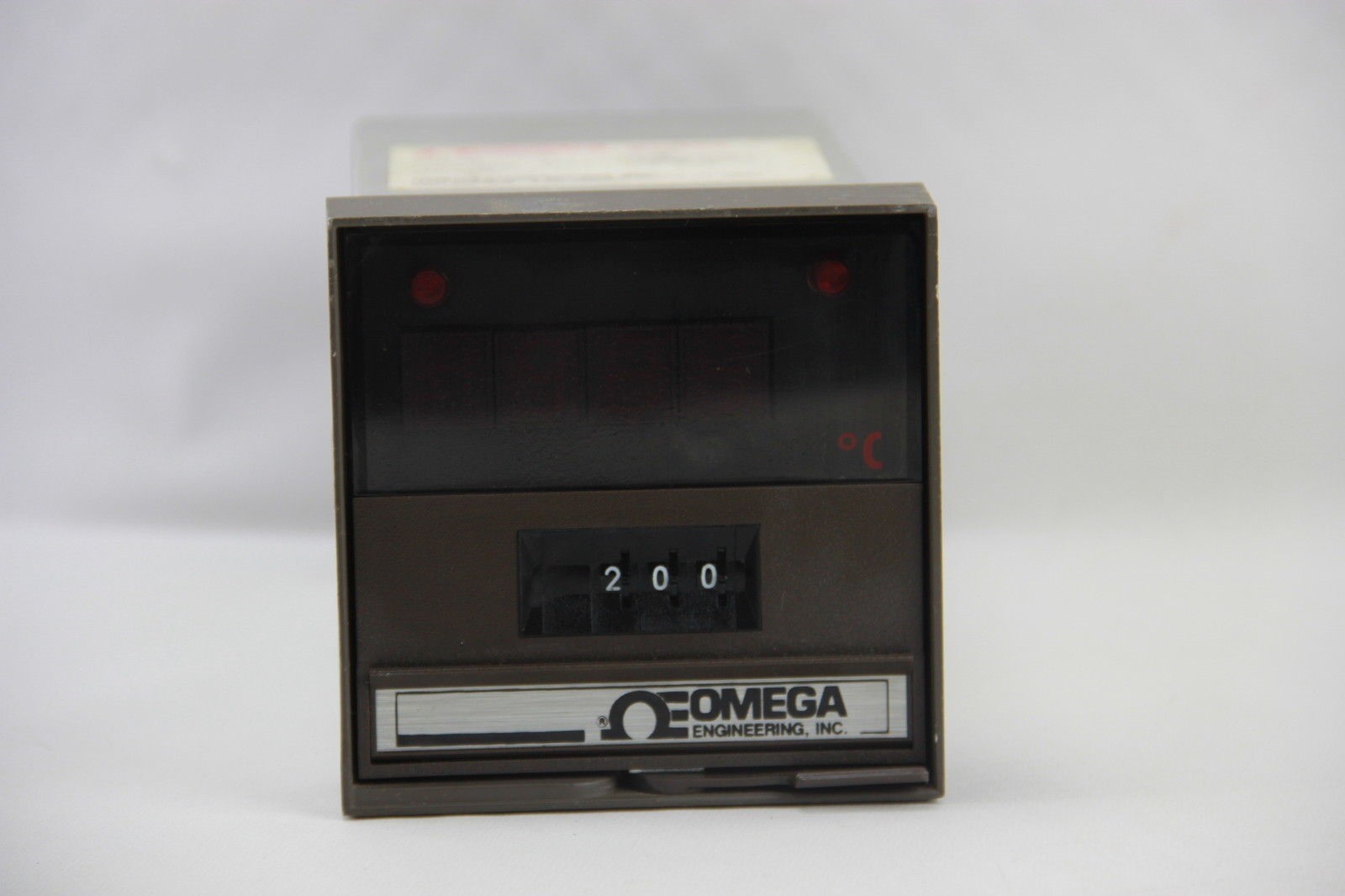 Omega 1612-3-0-899C Microprocessor Temperature Controller/Counter 120-240V
