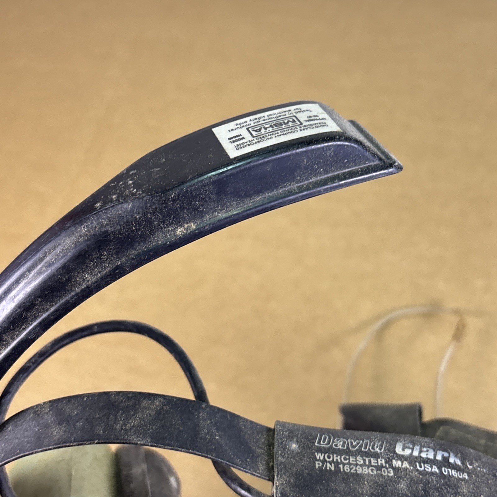DAVID CLARK H5040 Behind-The-Head Voice Powered Headset MISSING PLUG