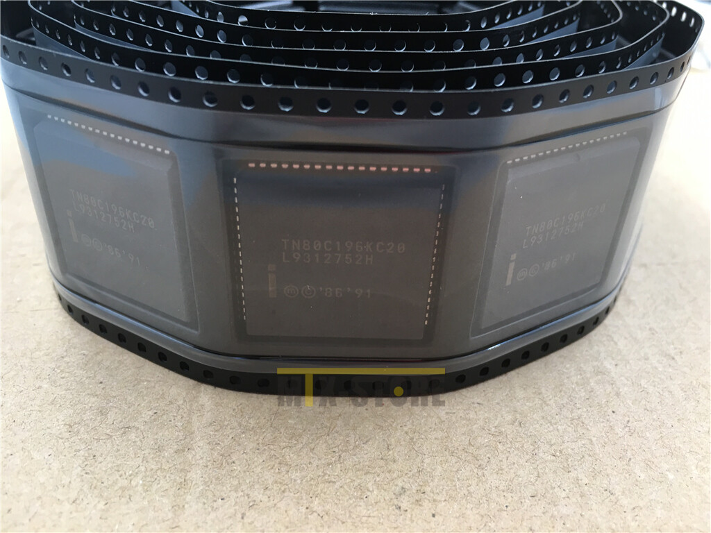 1PCS NEW TN80C196KC20 INTEL 0320+ PLCC