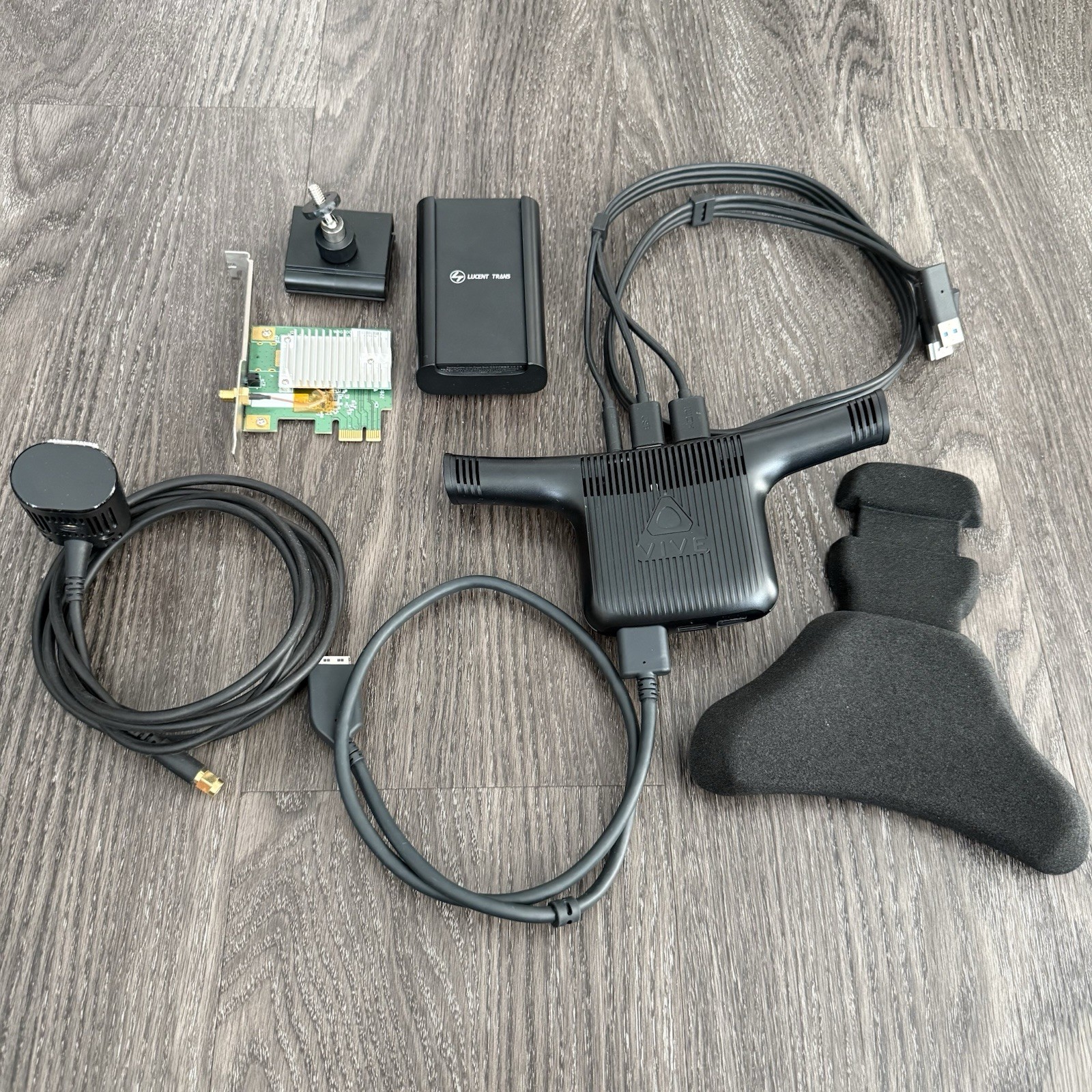 HTC VIVE Wireless Adapter Full Kit
