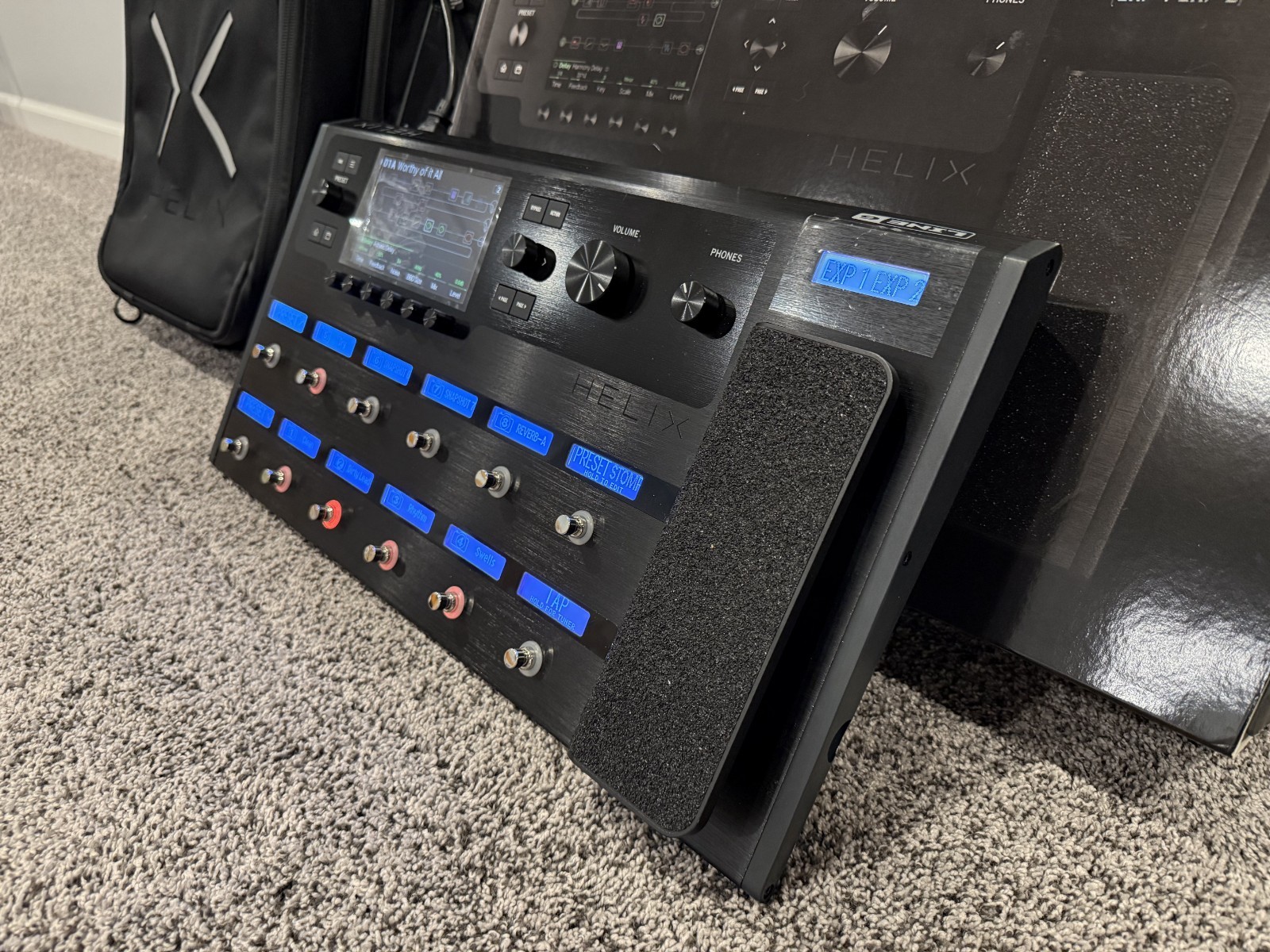 Line 6 Helix Floor Guitar Processor w/ Line 6 Backpack and Original Box *MINT*