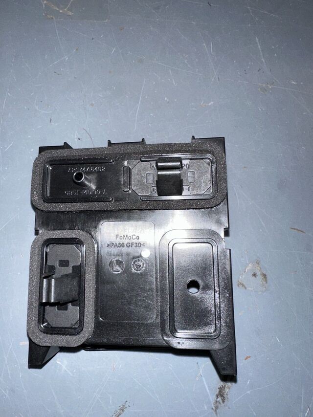 Genuine Ford Blind Spot Detection System Warning Sensor Bracket GB5Z-14D189-D